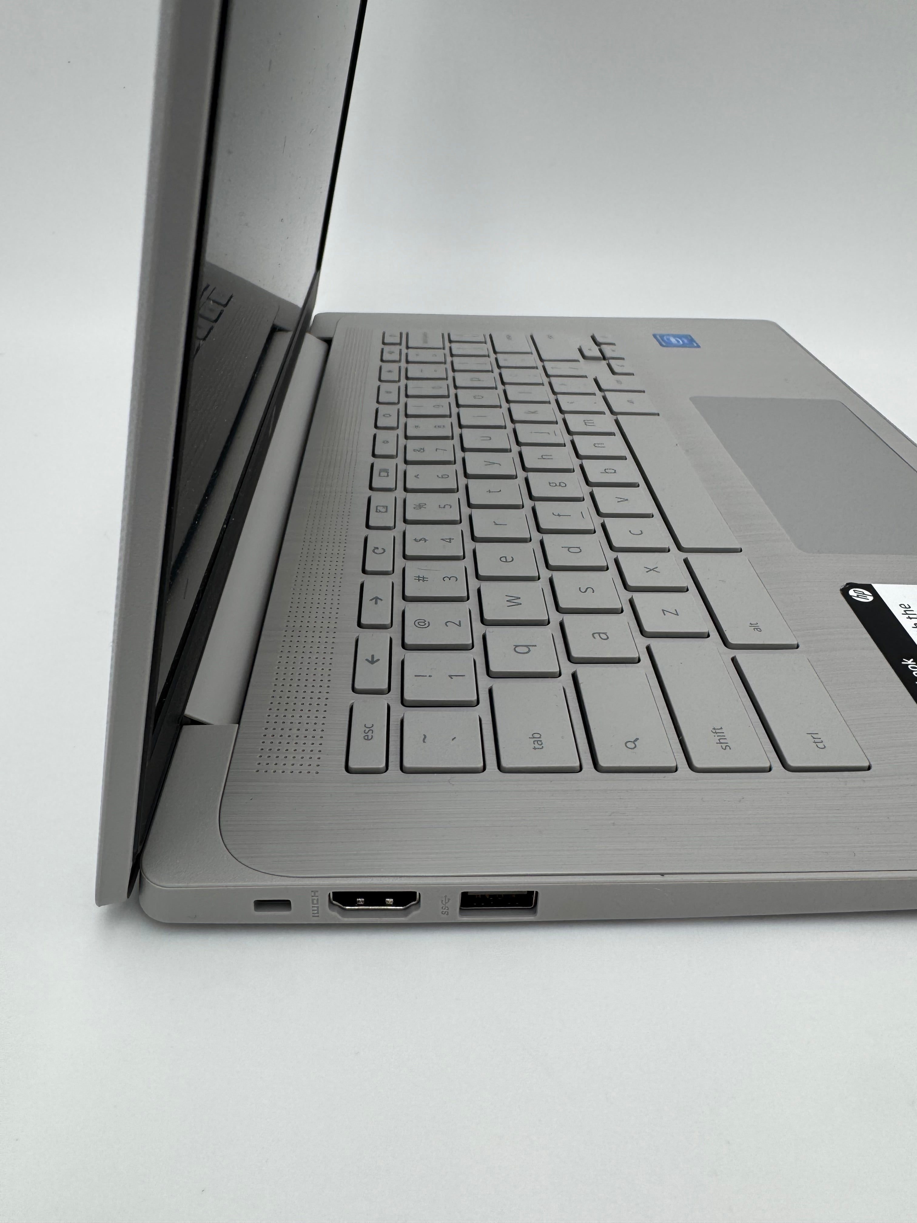 HP 14a-ne0013dx Chromebook 14" Intel Celeron N4120 4GB RAM 64GB Silver Laptop