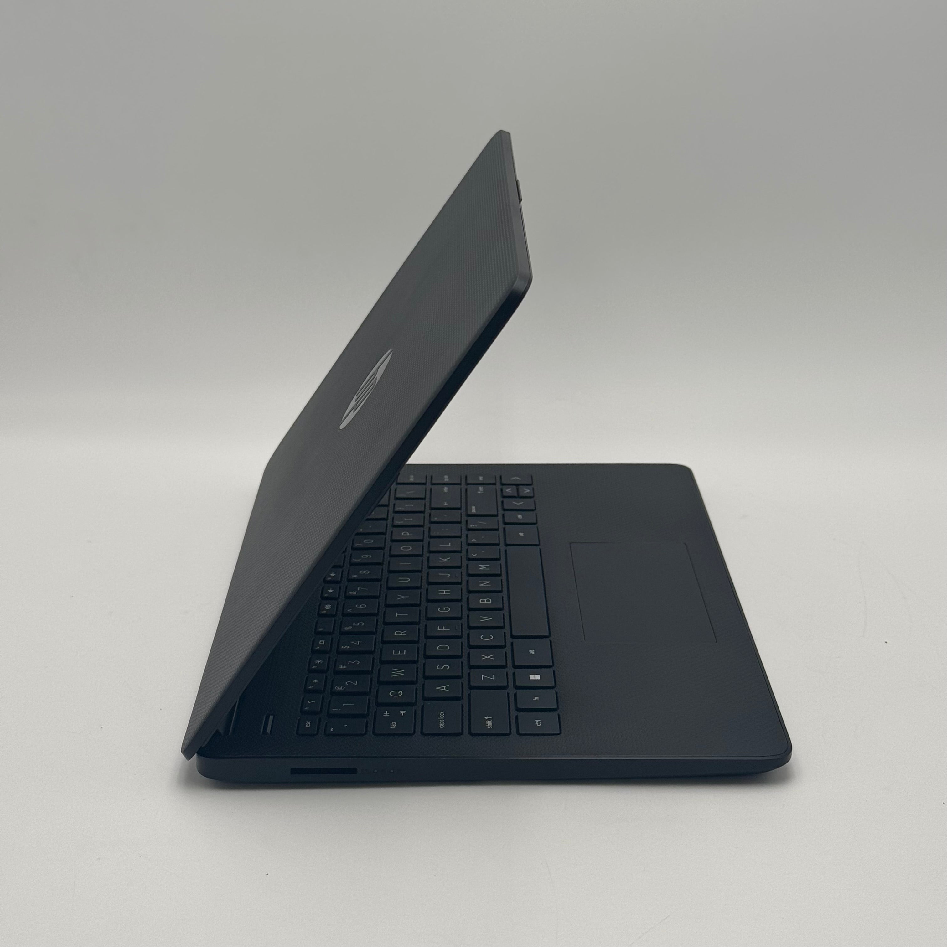 HP 14-DQ0020NR 13" Intel Celeron 4GB RAM 64GB SSD