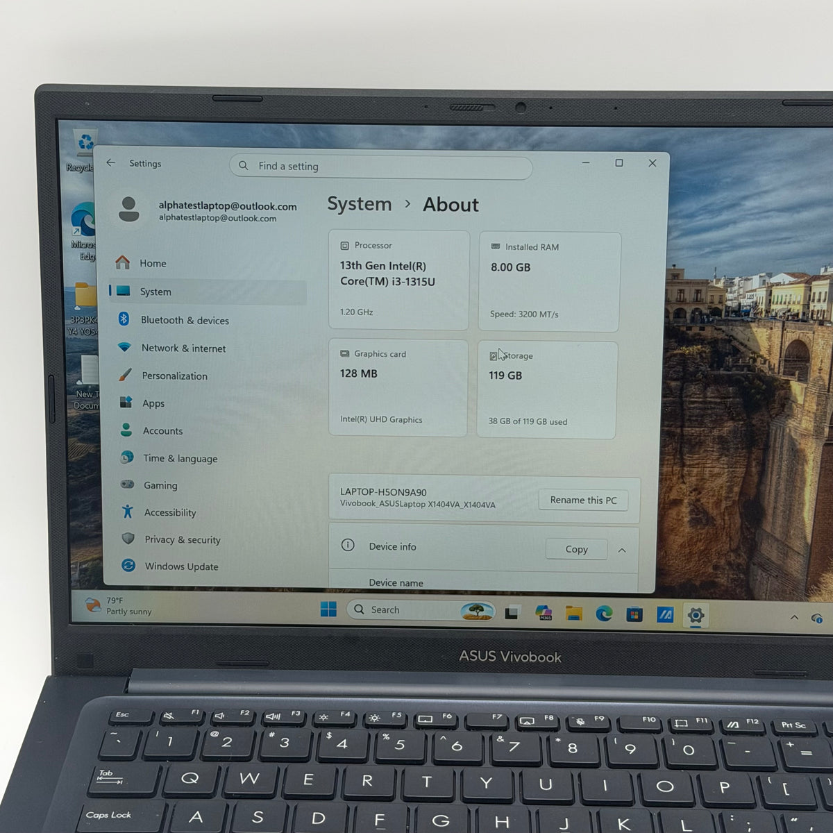 Asus VivoBook 14 Laptop