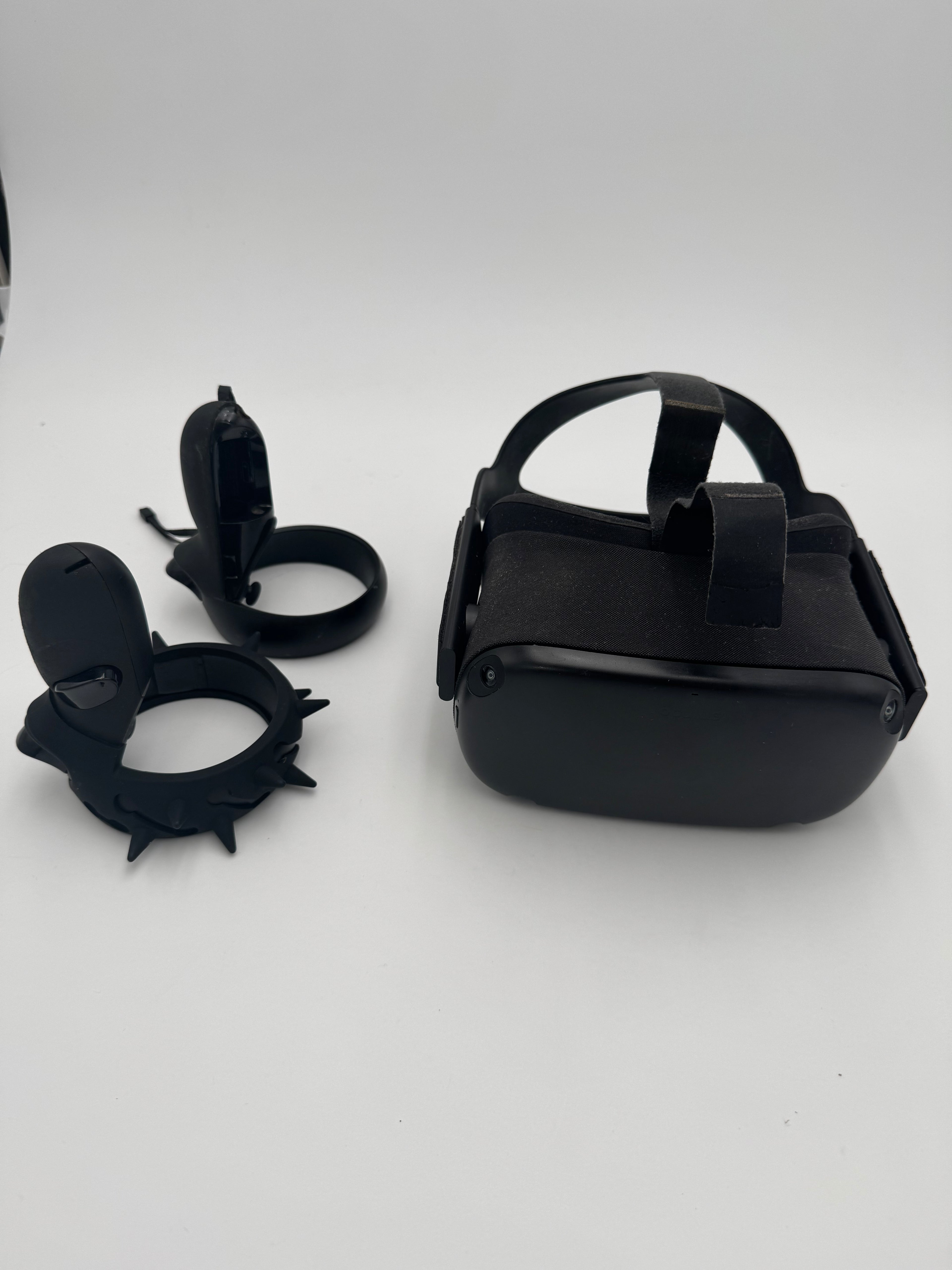 eta Oculus Quest 1 All-in-one VR Gaming Headset 2 Controllers 64GB