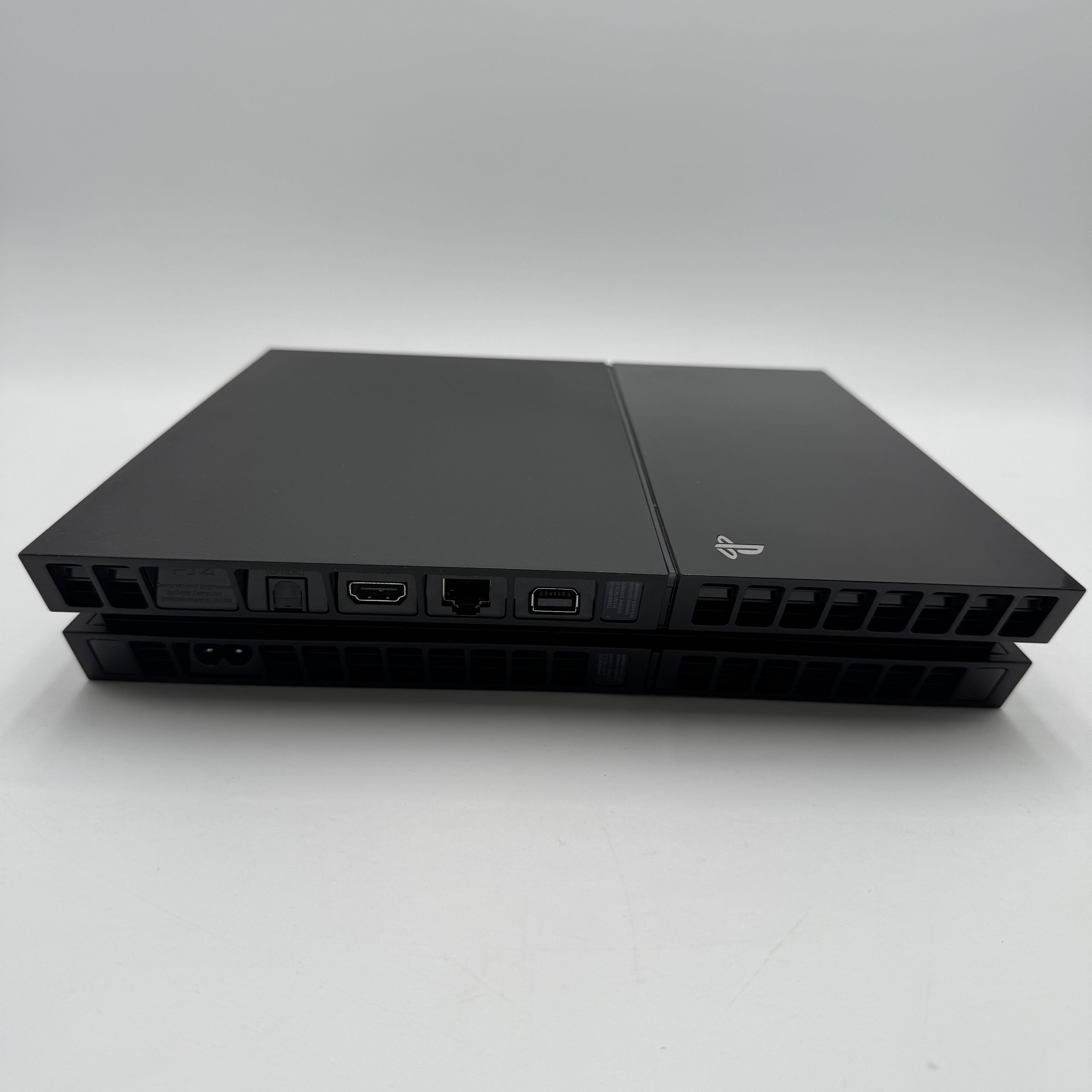 Sony PlayStation 4 PS4 w/ controller CUH-1001A 500GB