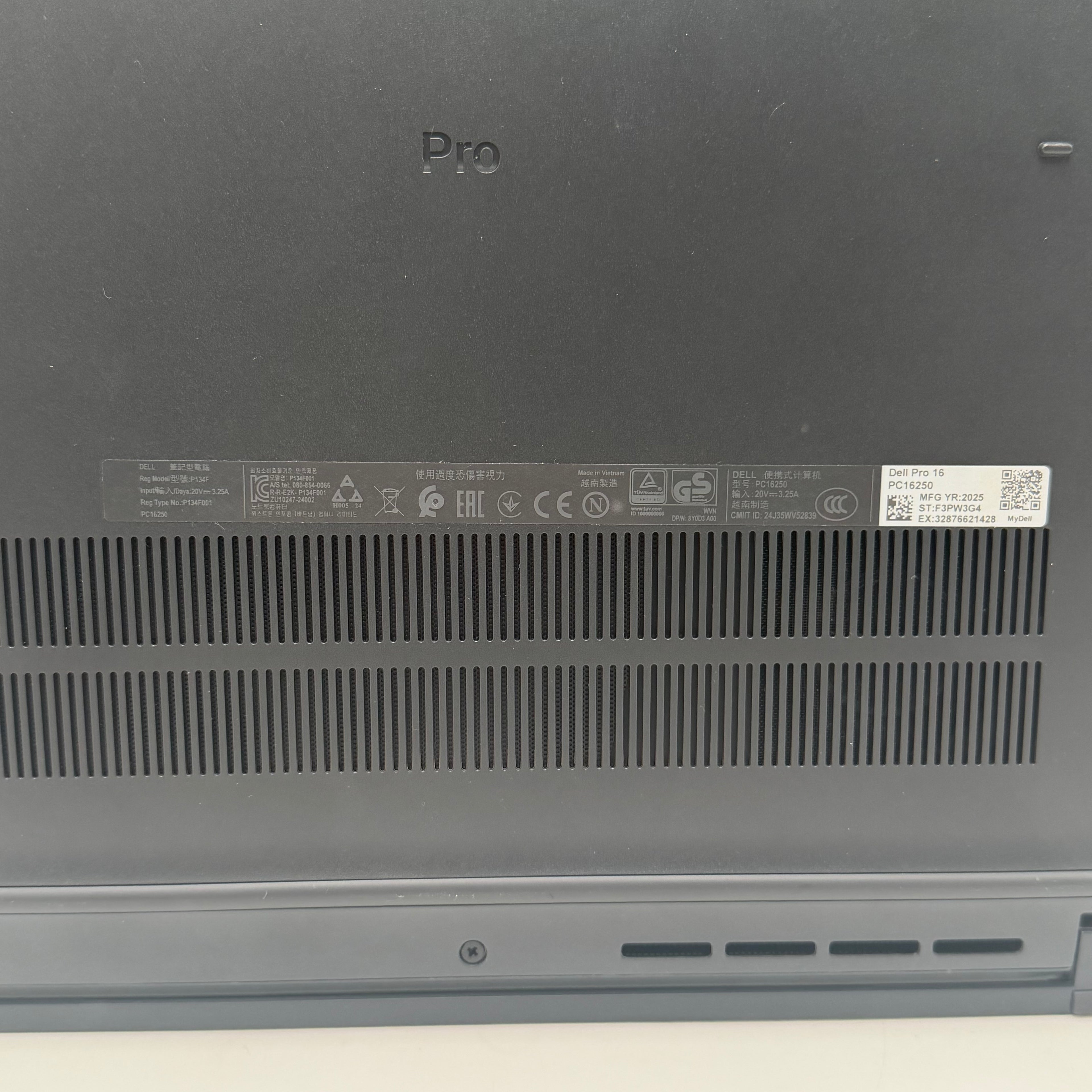 Dell Pro 16 PC16250 16" Laptop Intel Core i3-100U 8GB RAM 256GB SSD Windows 11