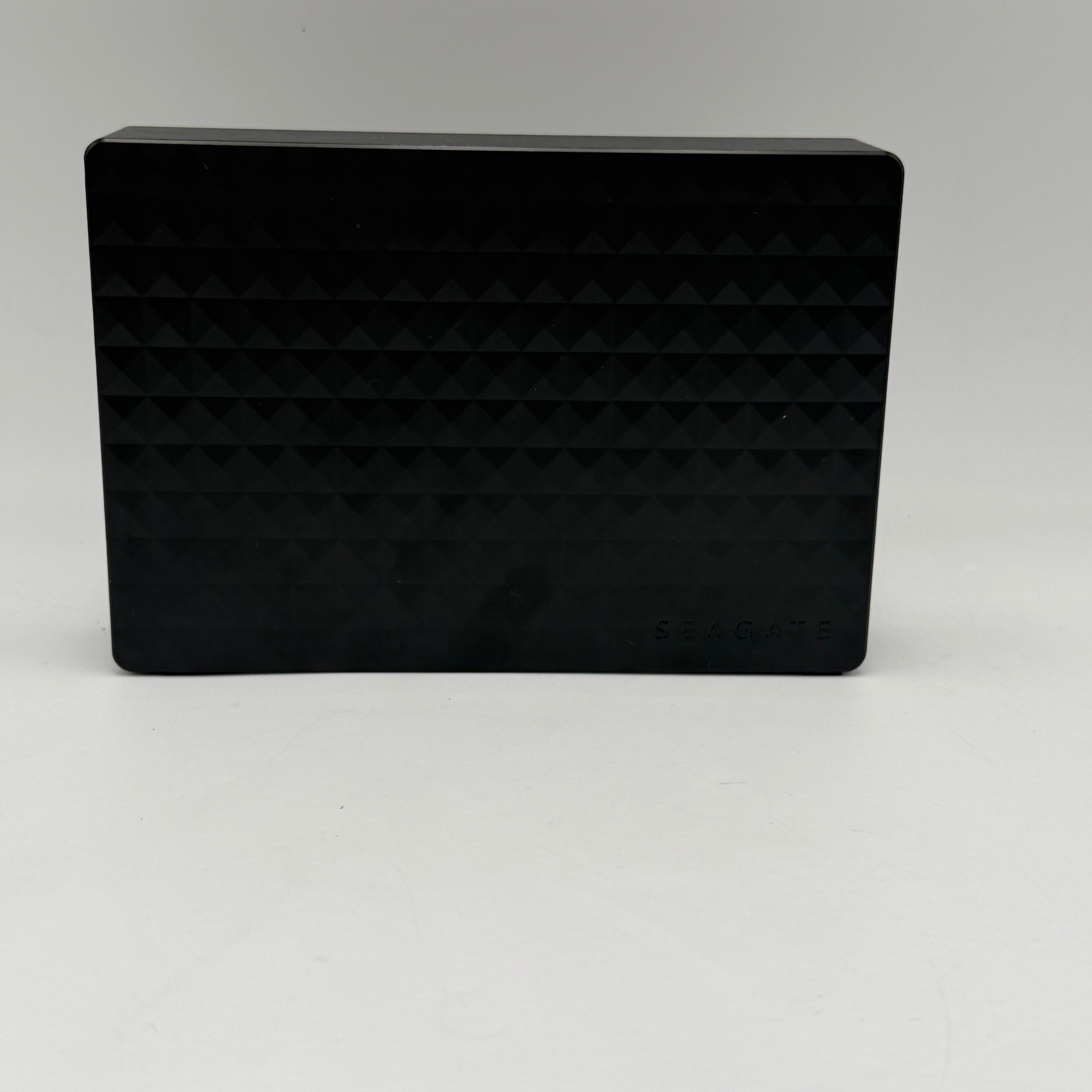 Seagate External Expansion Desktop Drive 8TB Micro USB-B to USB-A HDD SRD0NF2