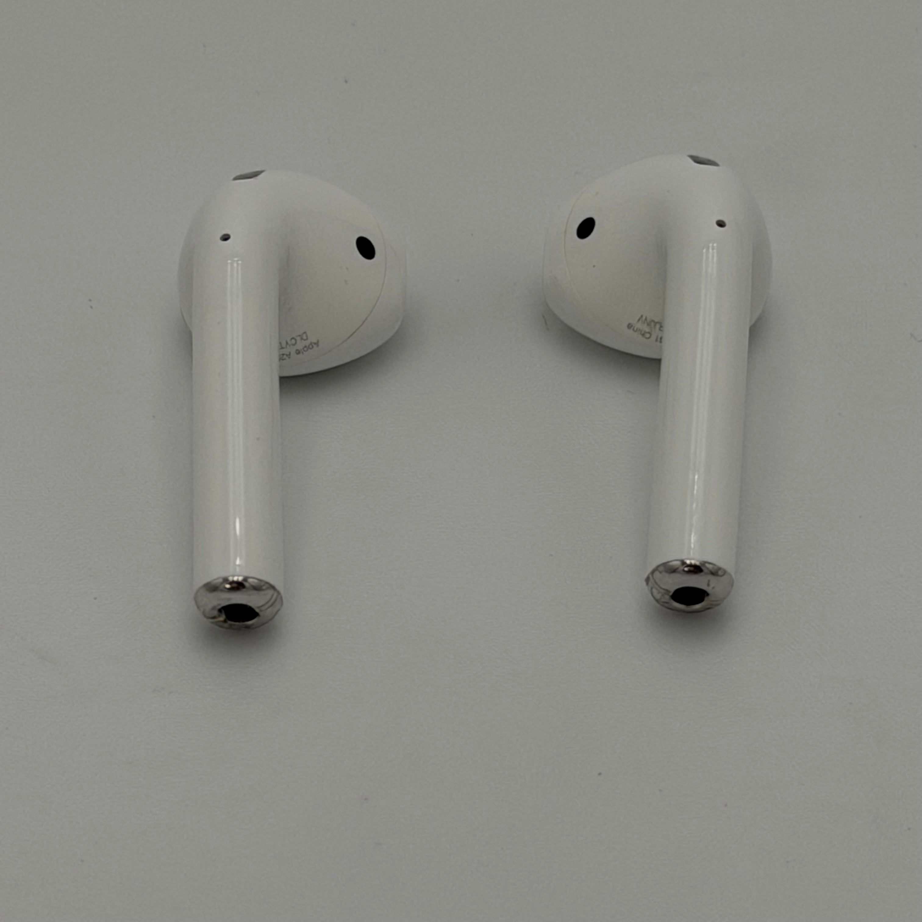 Apple AirPods 2nd Gen A1602 A2031 A2032 Complete Set White