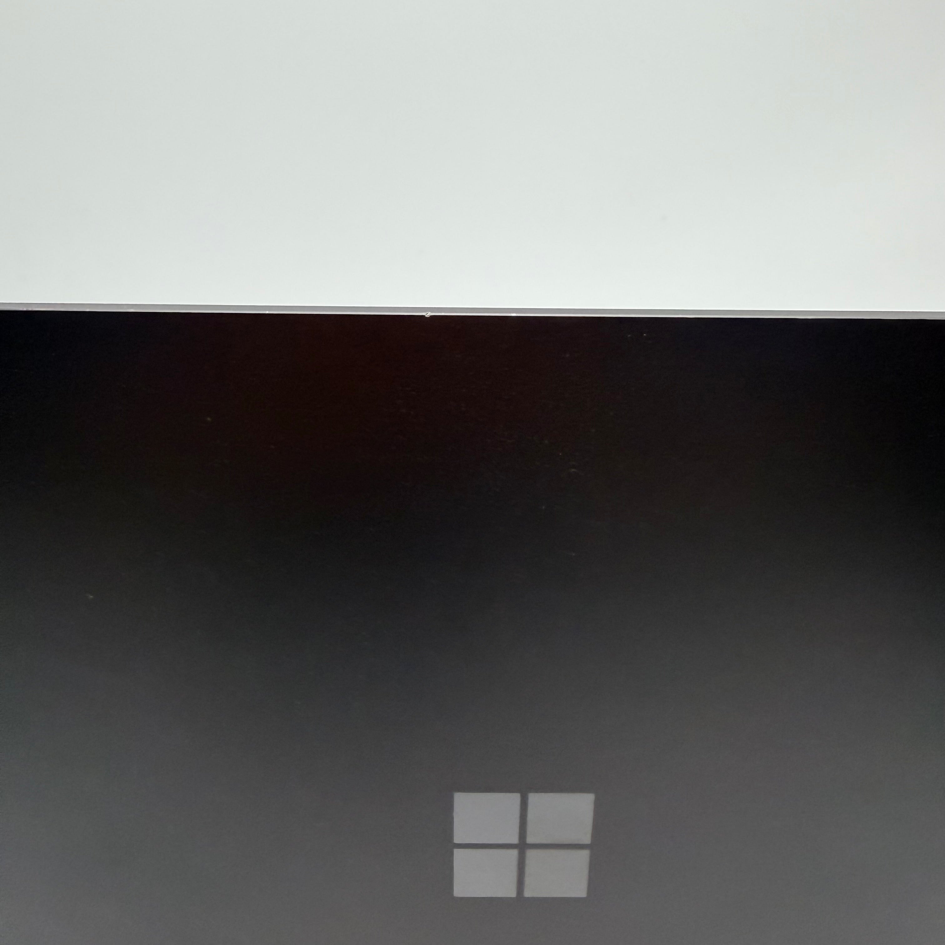 Microsoft Surface Pro 2037 Snapdragon X 12-core X1E80100 3.40GHz 16GB 1TB