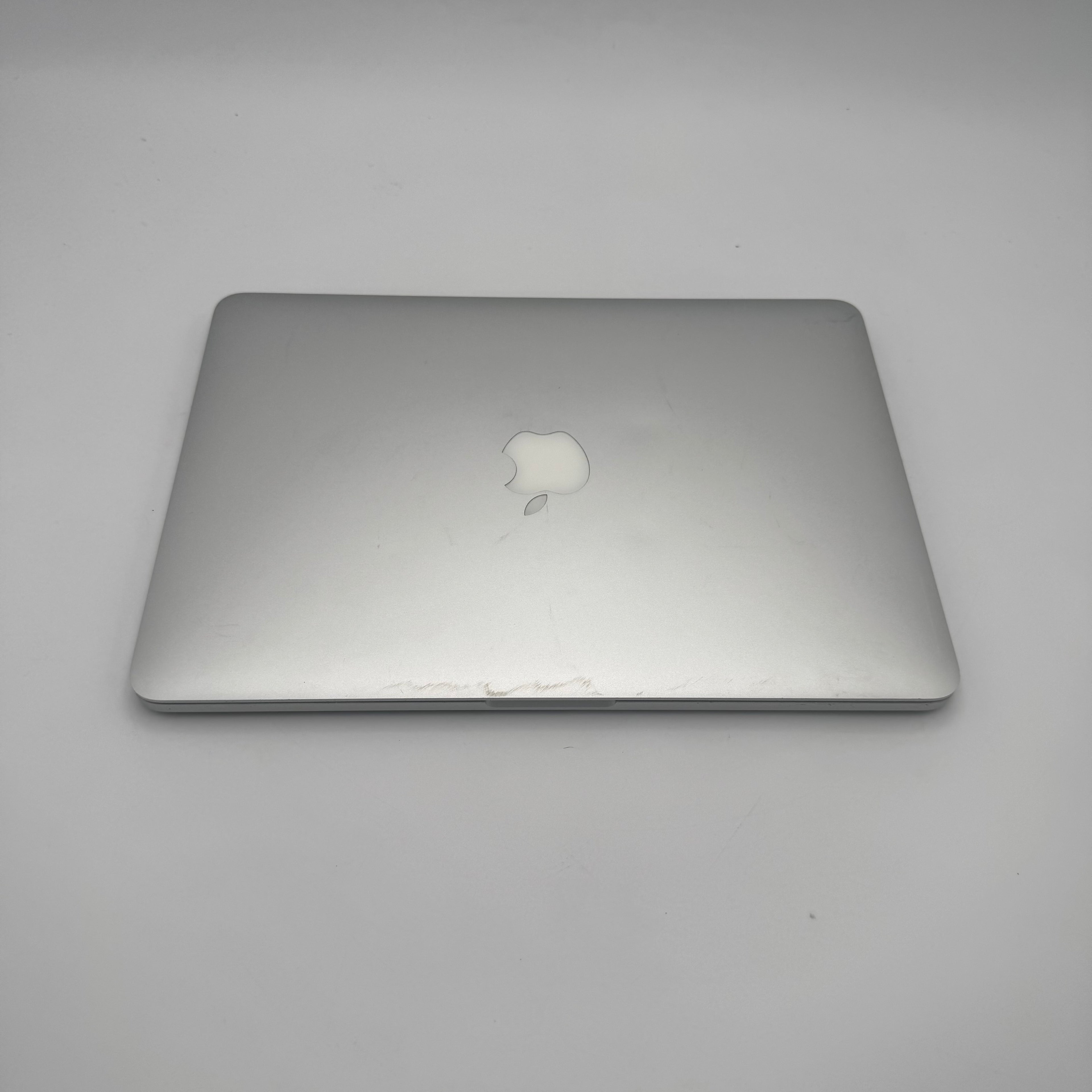 Apple MacBook Pro 13" (A1502) 2013 8GB RAM 500GB 2.6 GHz Dual-Core Intel Core i5 Silver