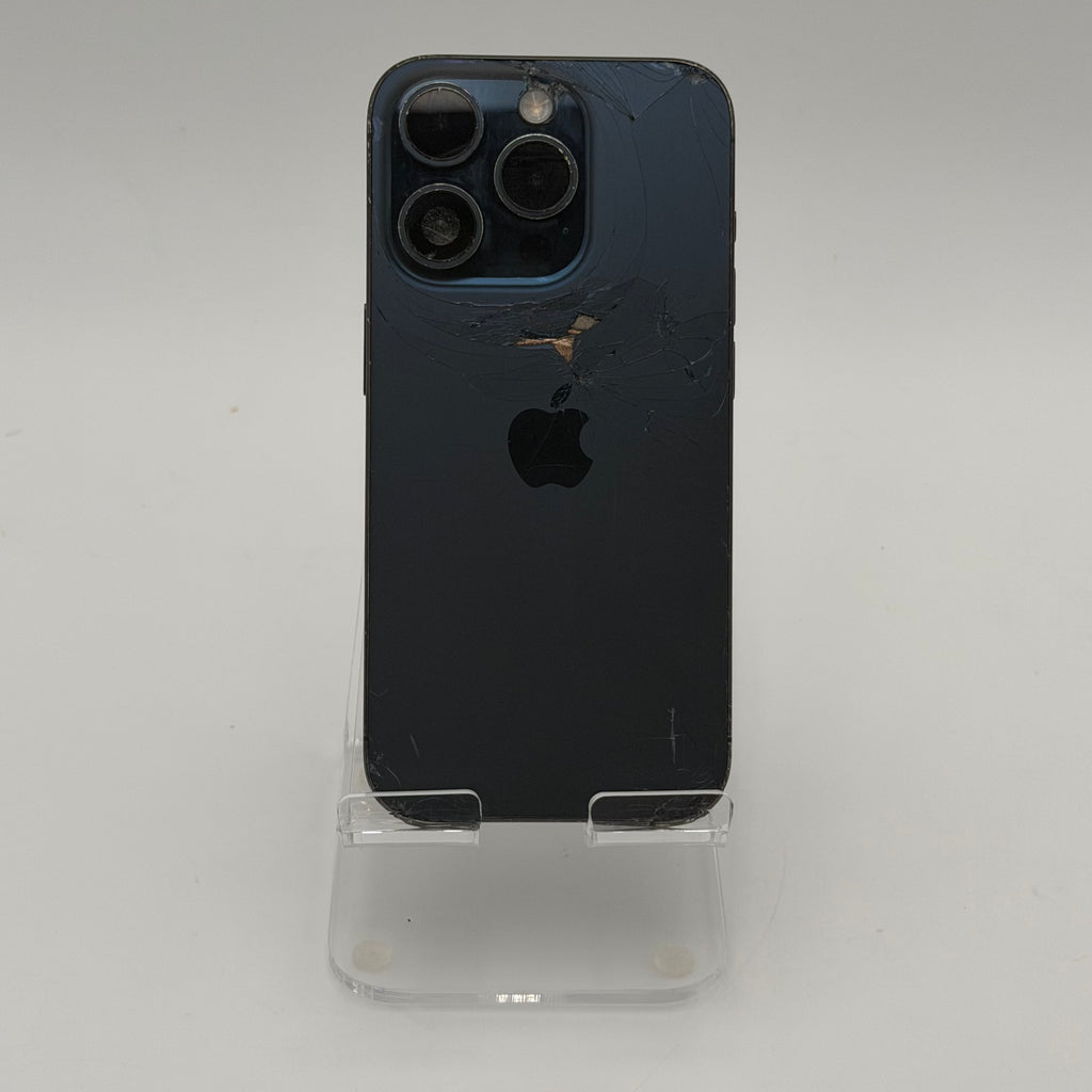 Broken Unlocked Apple iPhone 15 Pro - 128 GB - Back cracked- Crack screen - 82% BH