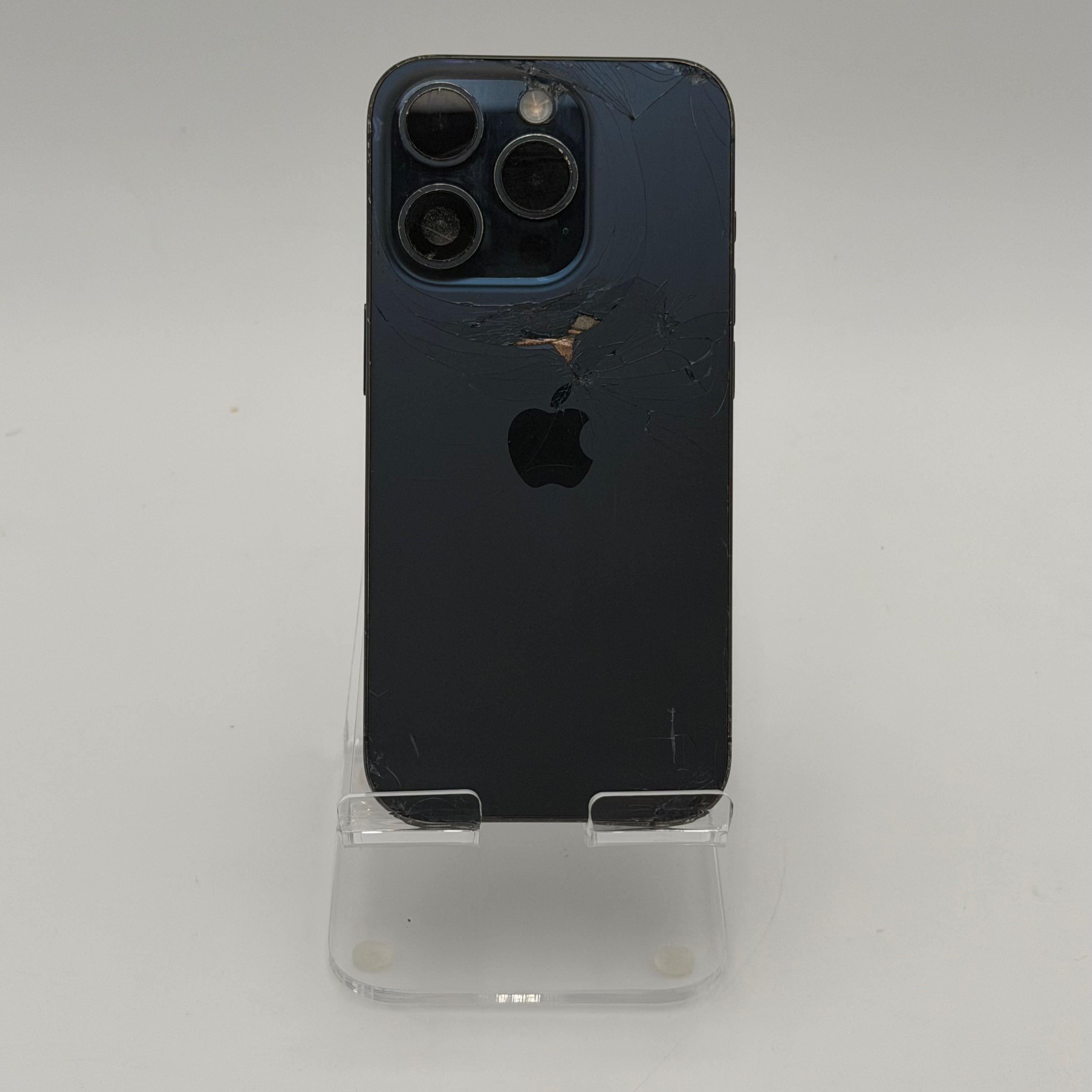 Broken Unlocked Apple iPhone 15 Pro - 128 GB - Back cracked- Crack screen - 82% BH