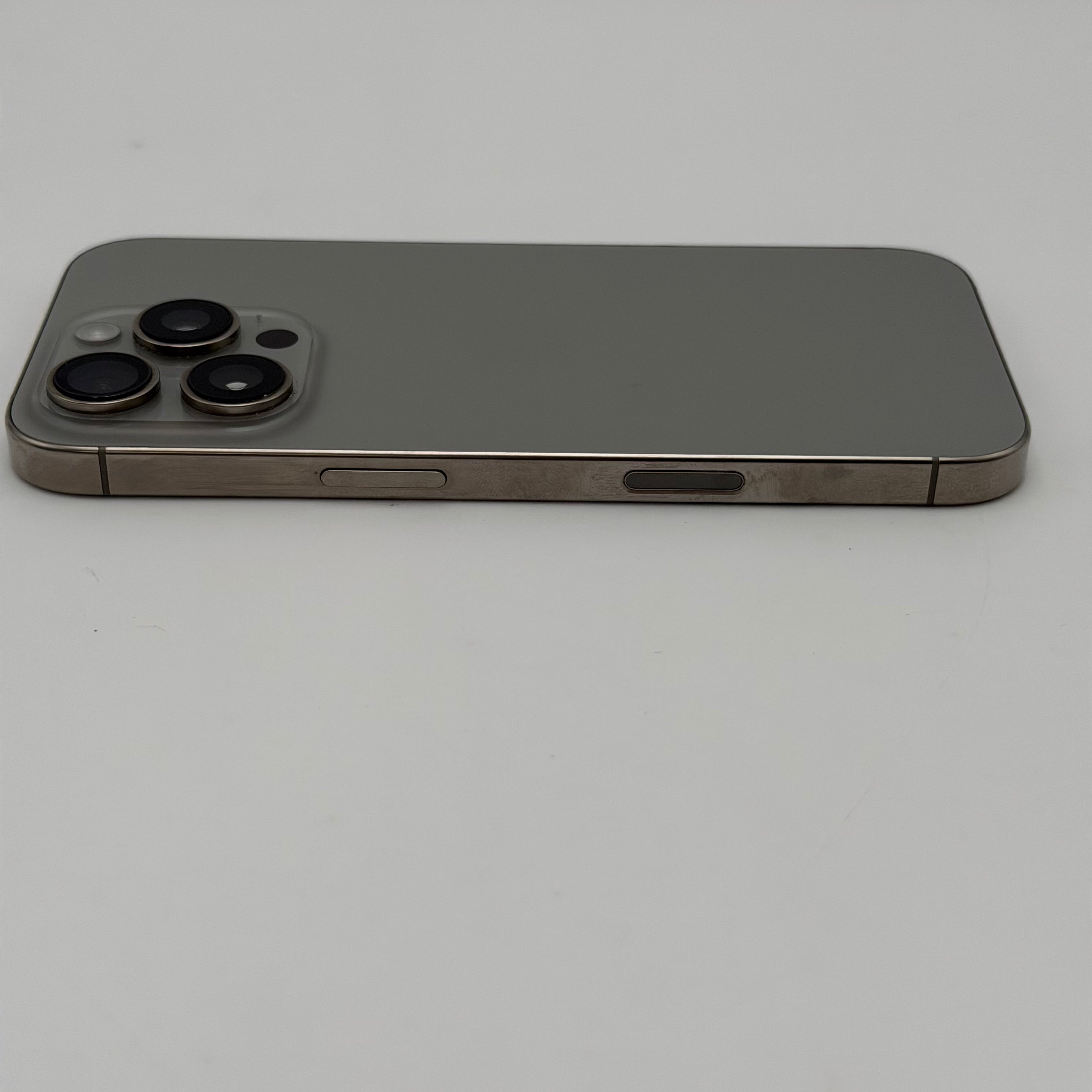 Apple iPhone 16 Pro A3083 128GB Black Titanium Boost Only