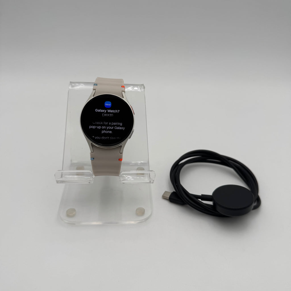 Samsung Galaxy Watch 7 40mm GPS Only Unlocked Used A Gray