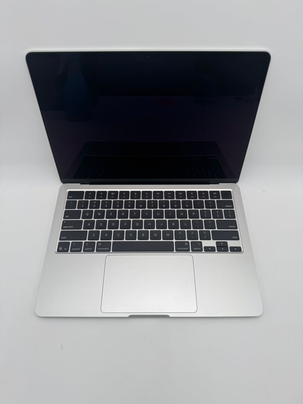 Apple MacBook Air 15-inch M4 A3240 2025 16GB RAM 256GB Silver Used A