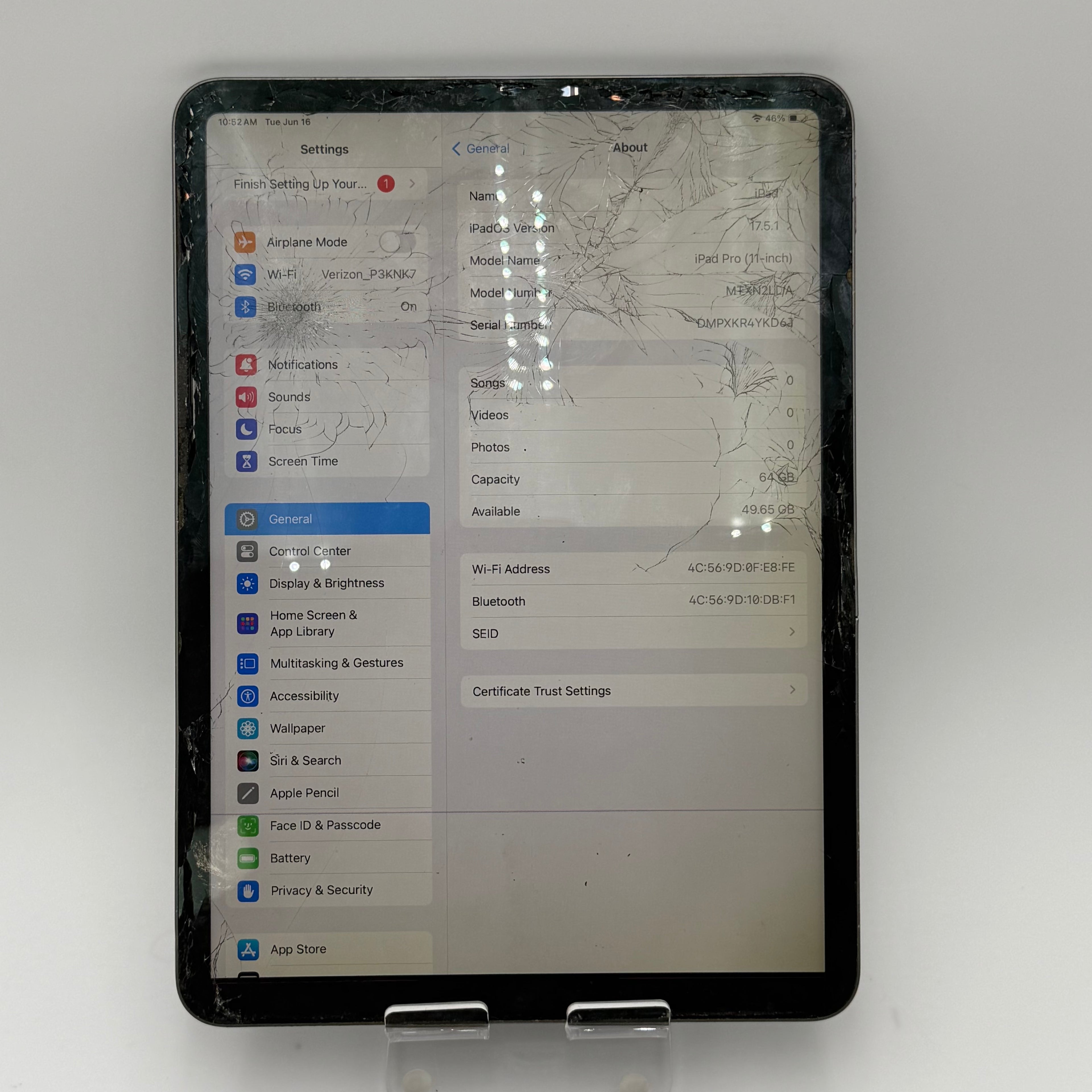 Apple iPad Pro 11" (1st Gen) A1980 64GB Wi-Fi Only Black Broken