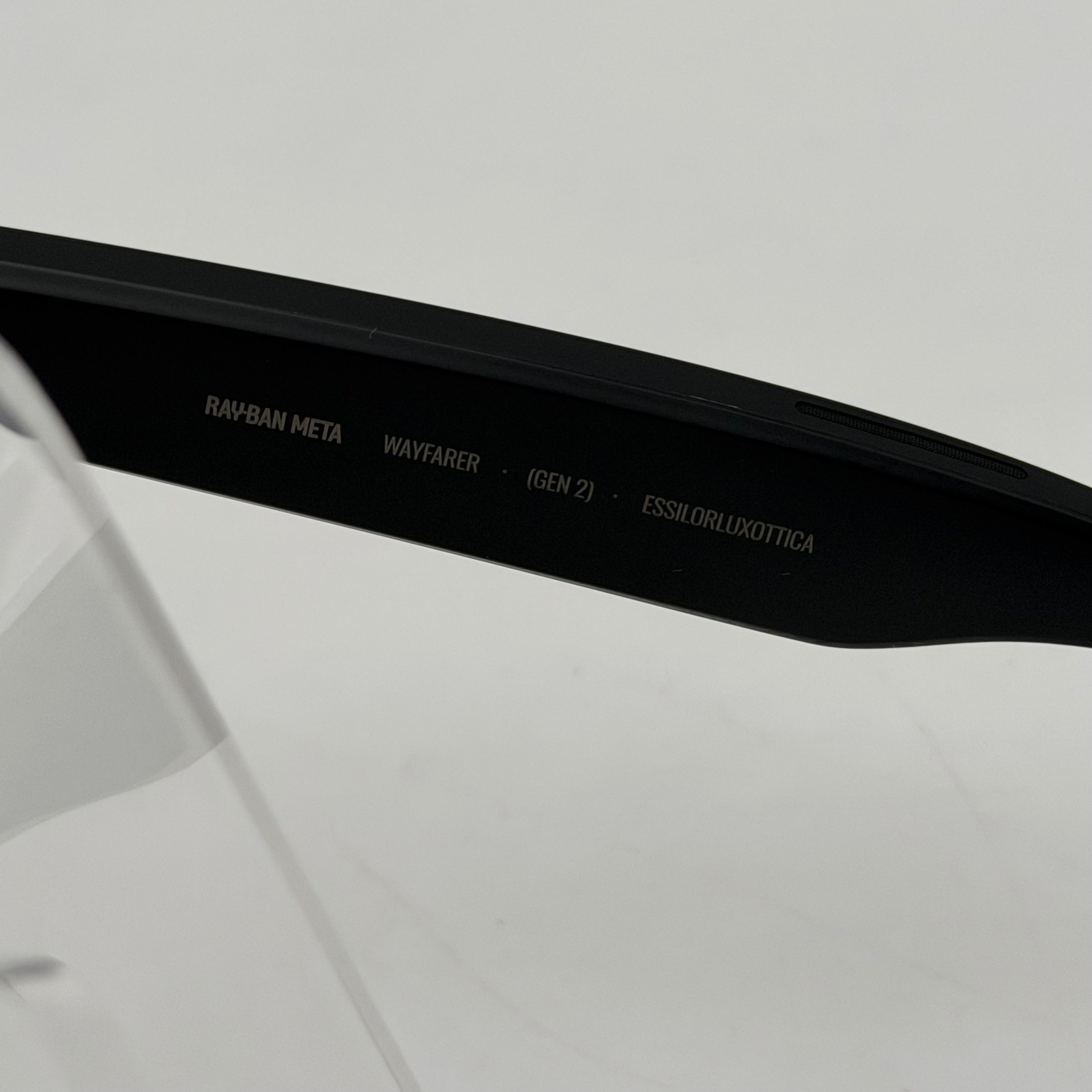 Ray-Ban Meta Wayfarer RW4012 Gen 2 Shiny Black AI Smart Glasses w/ Charging Case