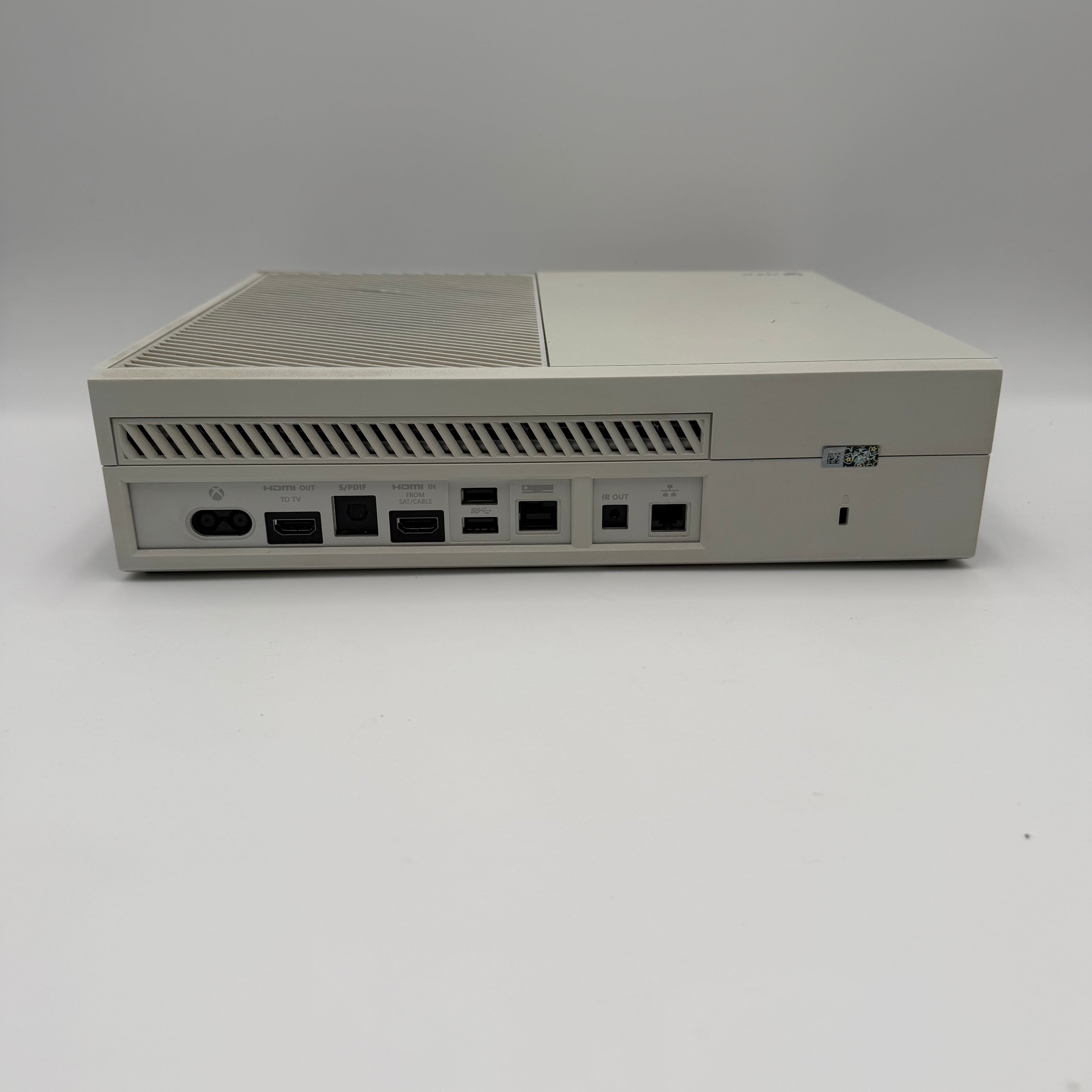Microsoft Xbox One (1540) 2013 White 500GB Bad Disc Drive + Online ban - READ