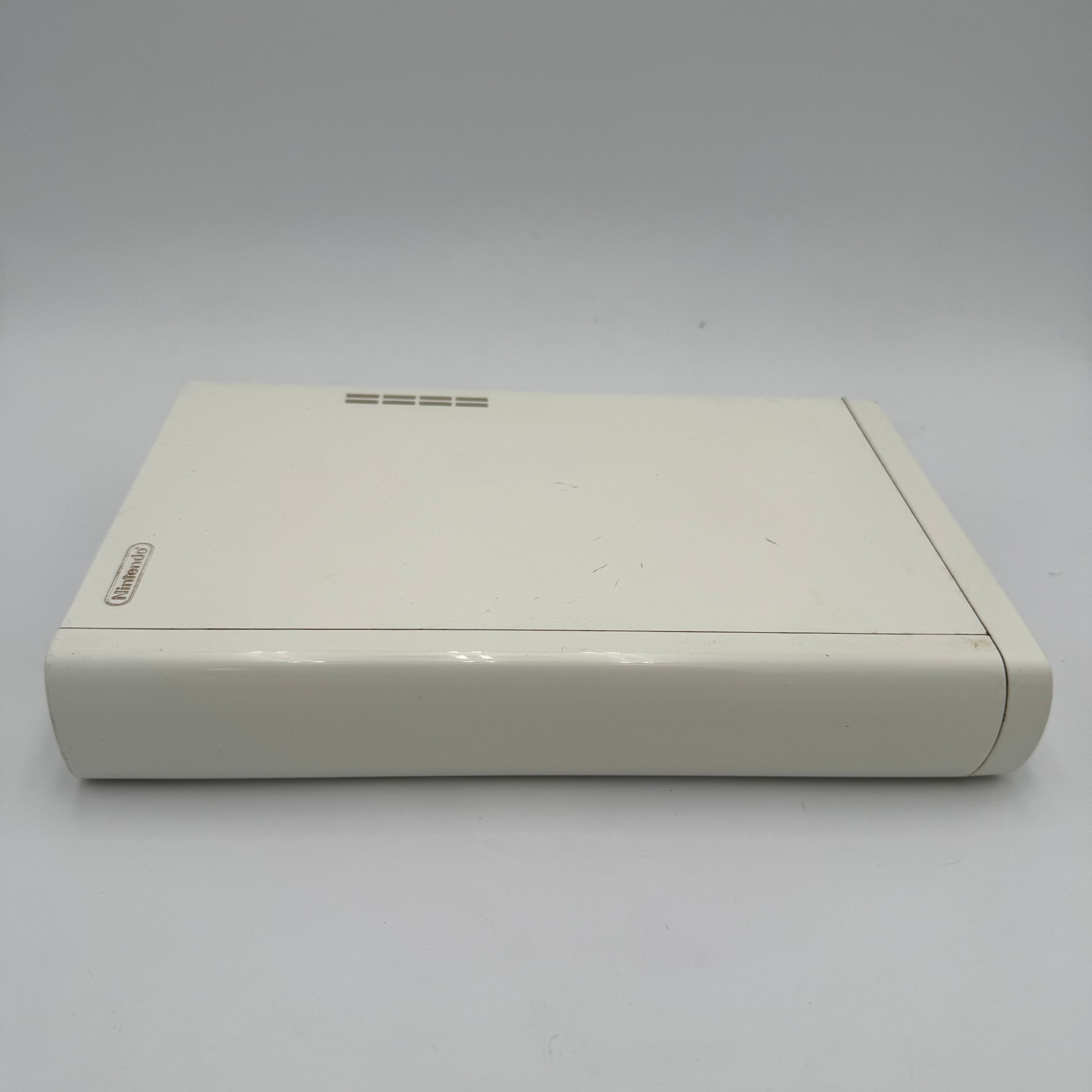 Nintendo Wii U 8GB White Console (WUP-001) NTSC-U - Untested - w Gamepad Controller - Complete Set
