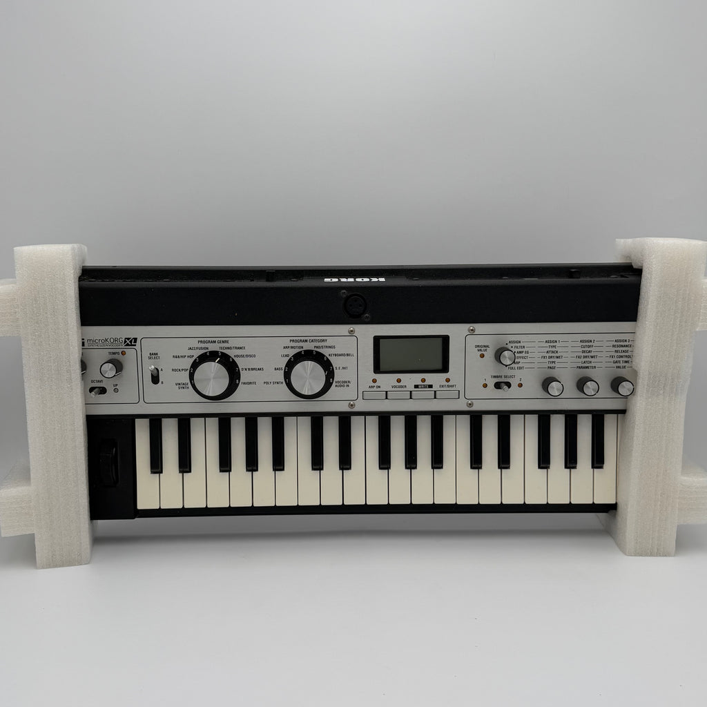 Korg microKORG XL Synthesizer With Vocoder Mic + Power Supply -  Fully Tested