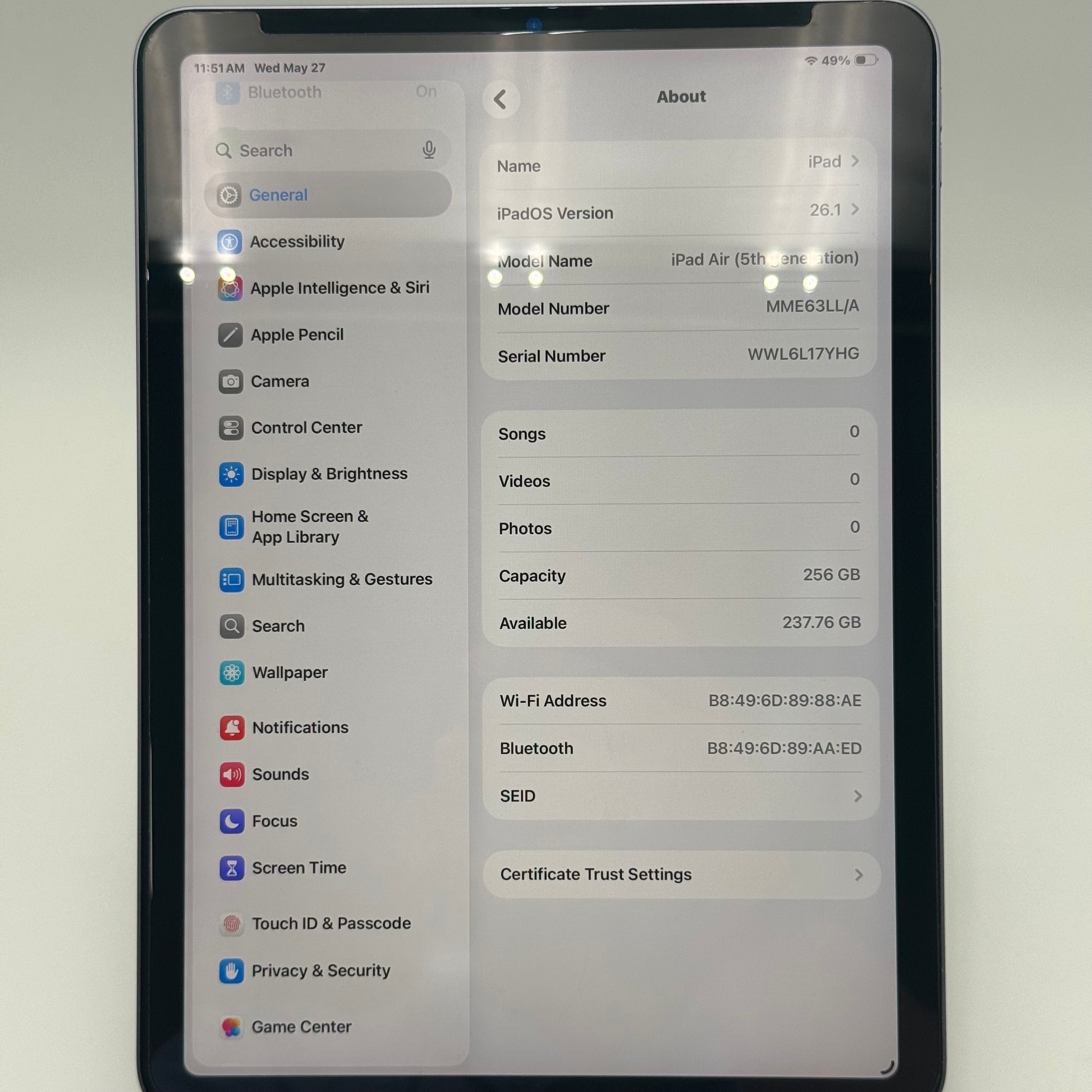 Apple iPad Air 5th Gen 256GB MME63LL/A Purple W/ Pen - Good Condition