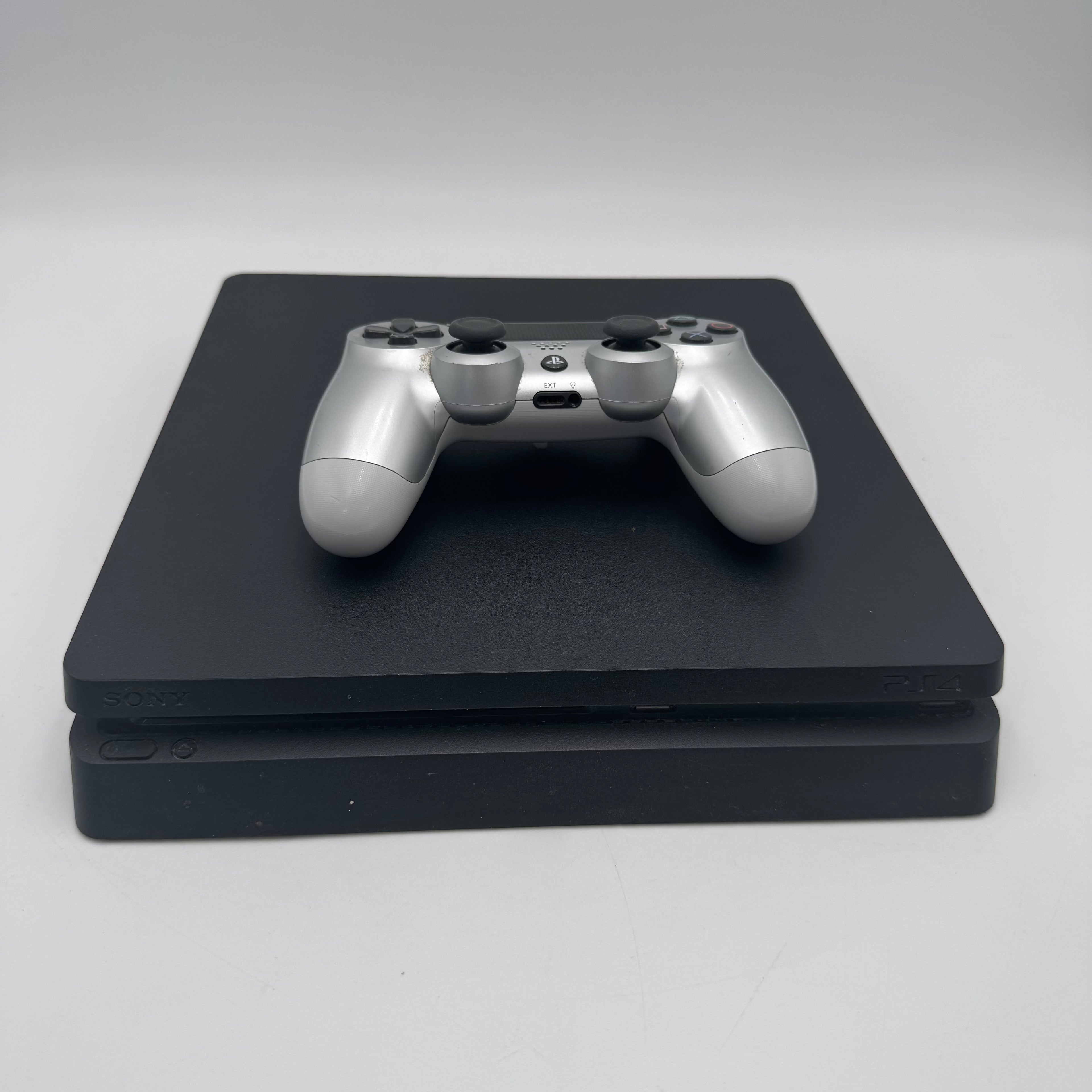Sony PlayStation 4 500GB CUH-1001A Gaming Console w/ Wireless Controller