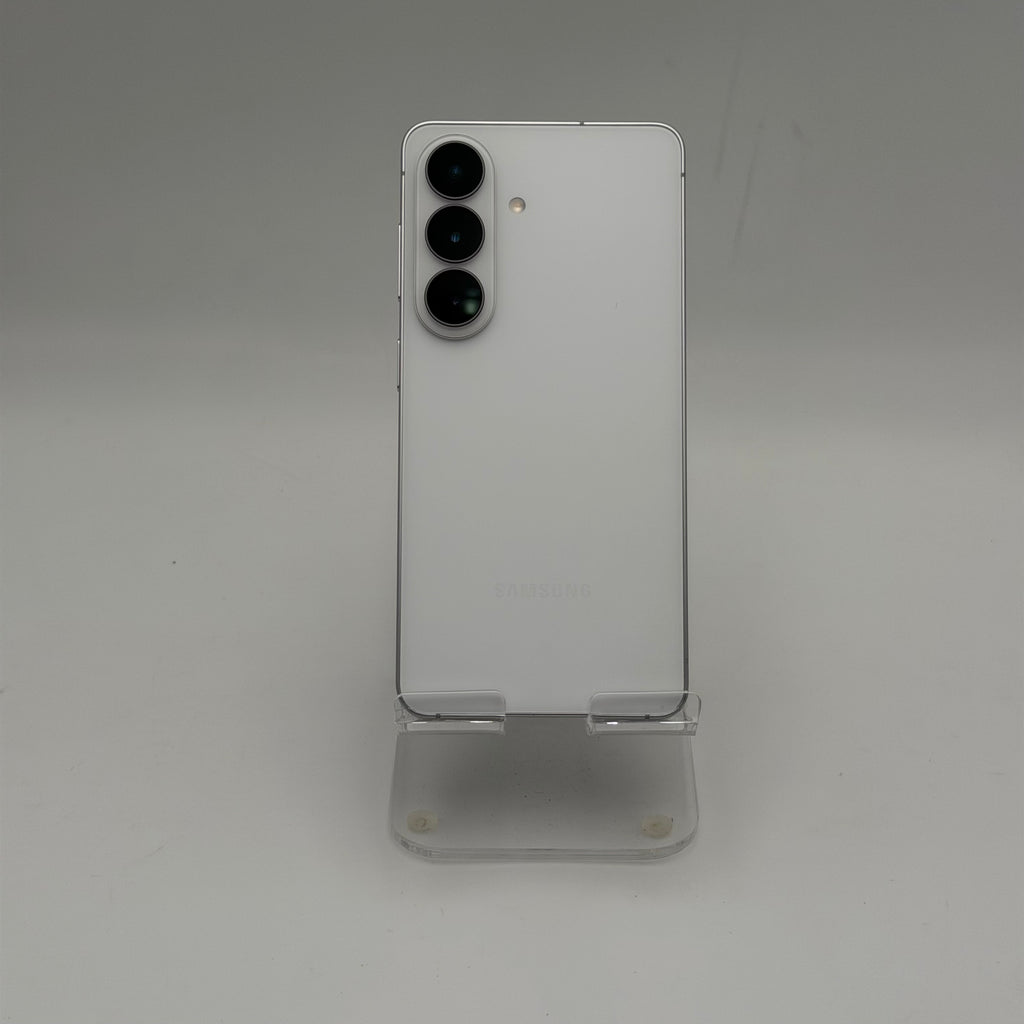 Samsung Galaxy S26 Black New Open Box Cell Phone