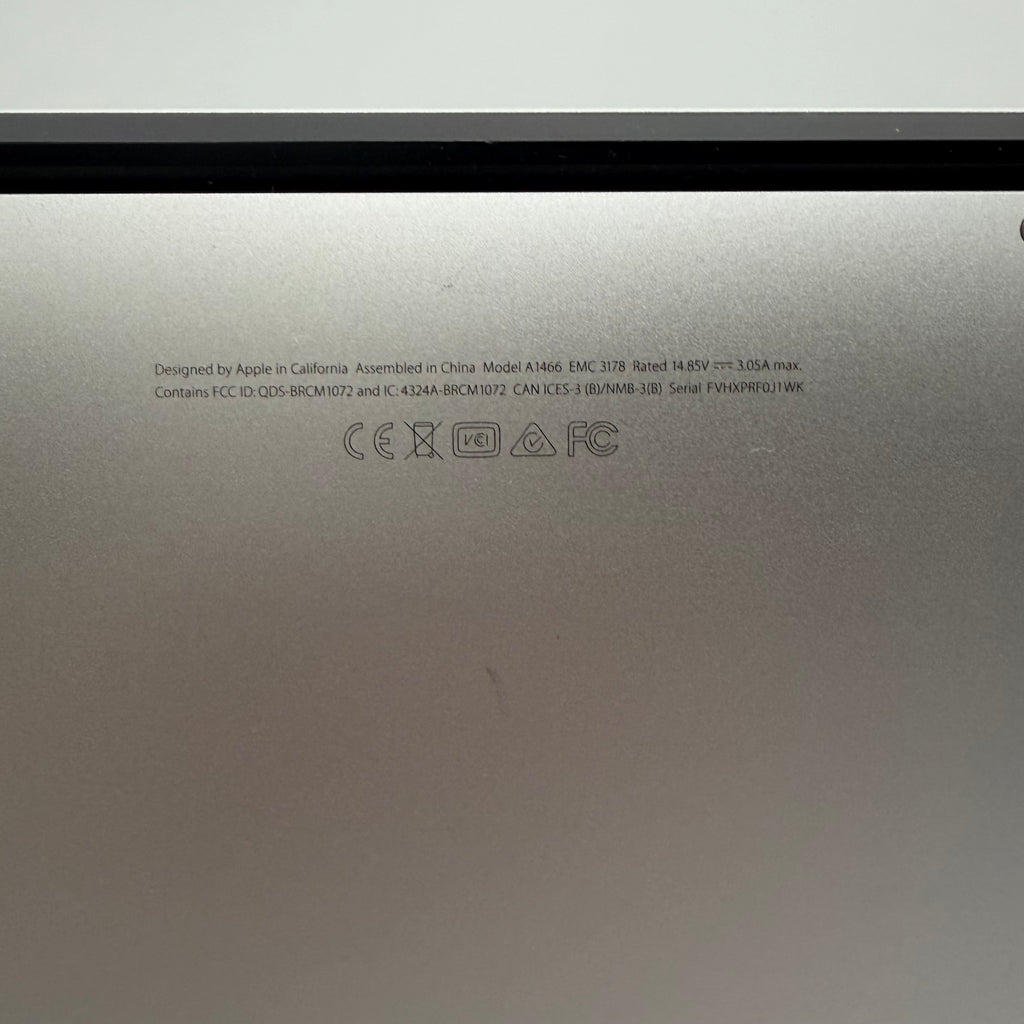 Apple MacBook Pro 13" A1502 2013 Laptop - Broken