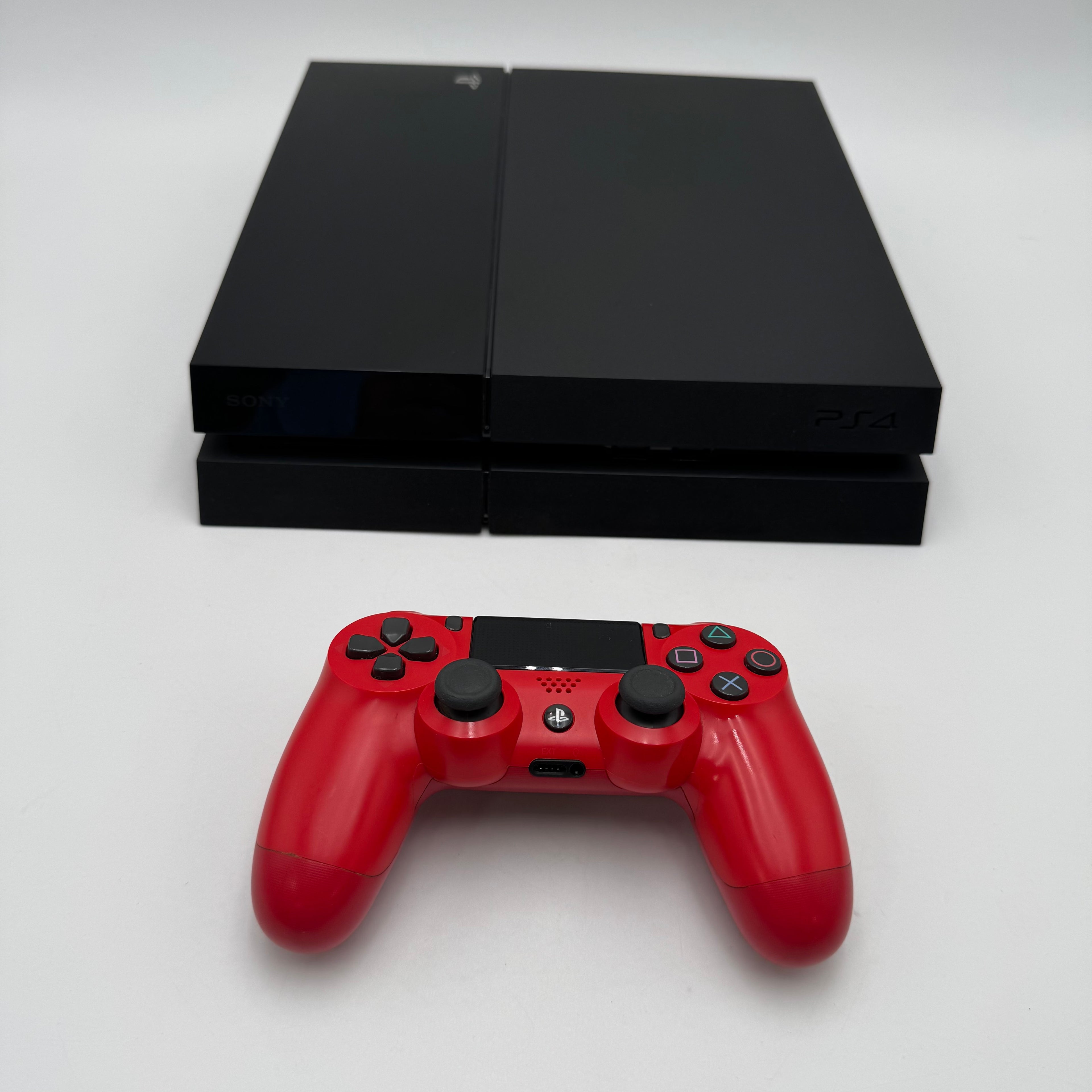 Sony PlayStation 4 PS4 w/ controller CUH-1001A 500GB