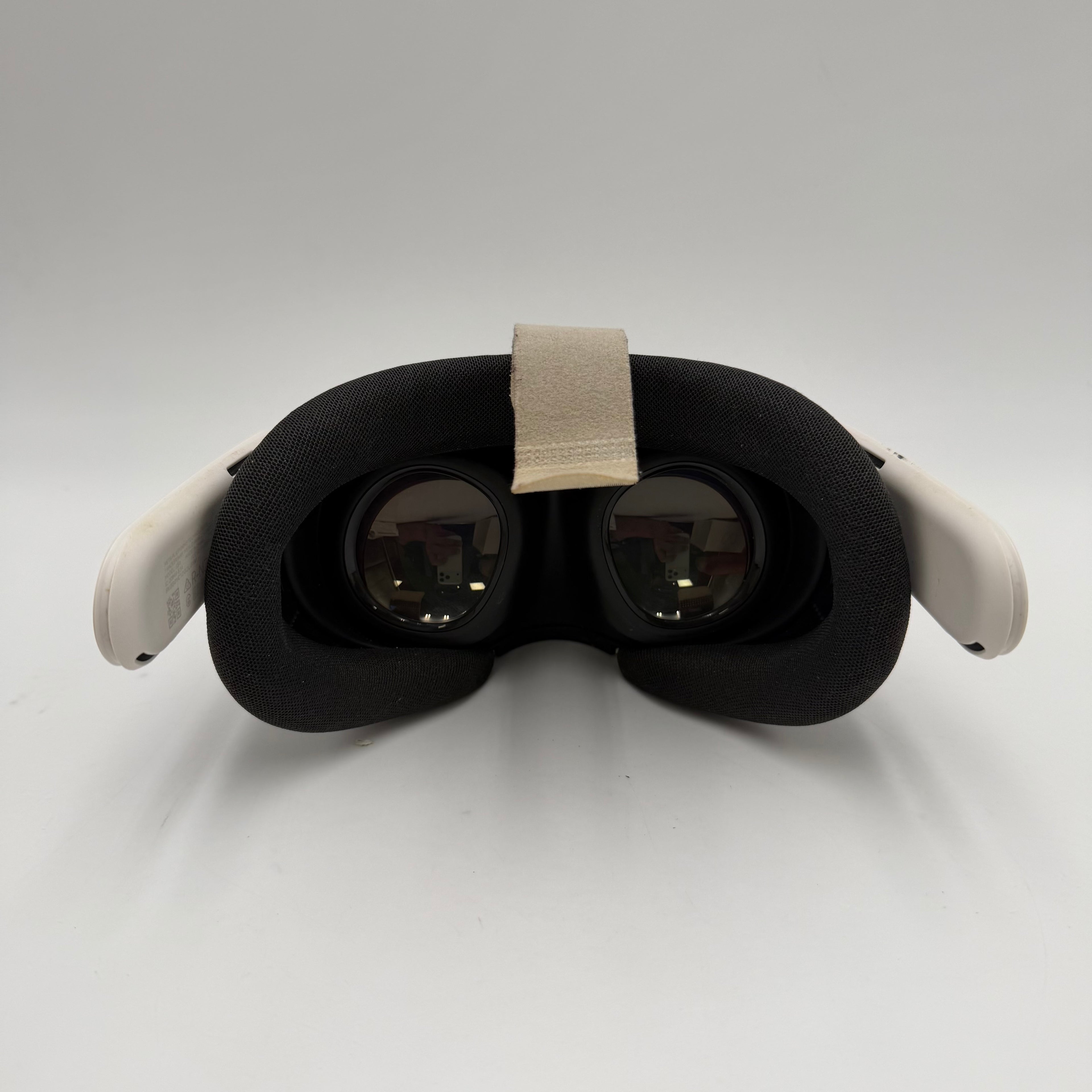 Meta Quest 3 VR 128GB Headset + L/R Touch Plus Controllers & Accessories