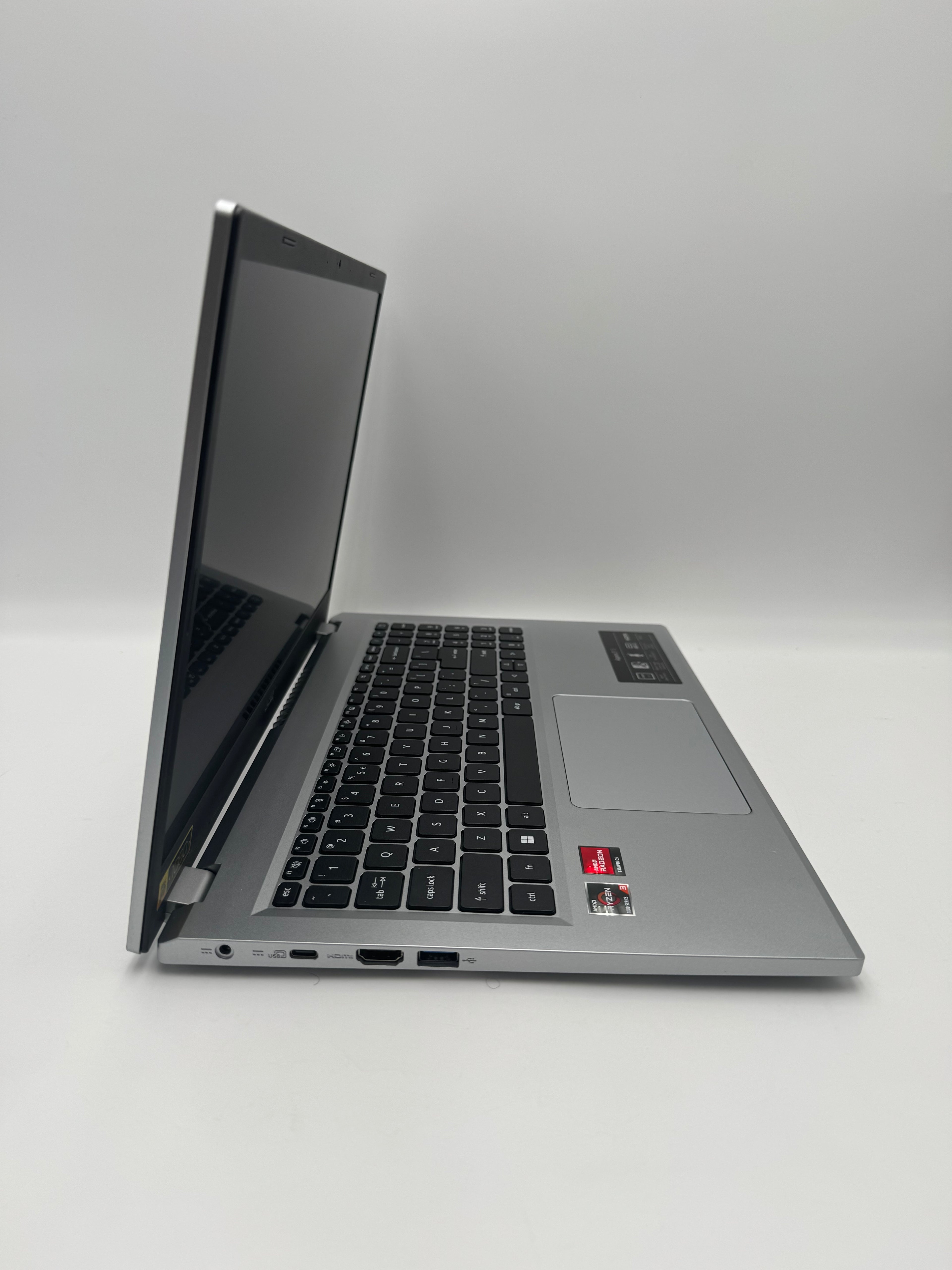 Acer Aspire 3 15 N23C3 Laptop AMD Ryzen 3 8GB 128GB 14-Inch Silver Used