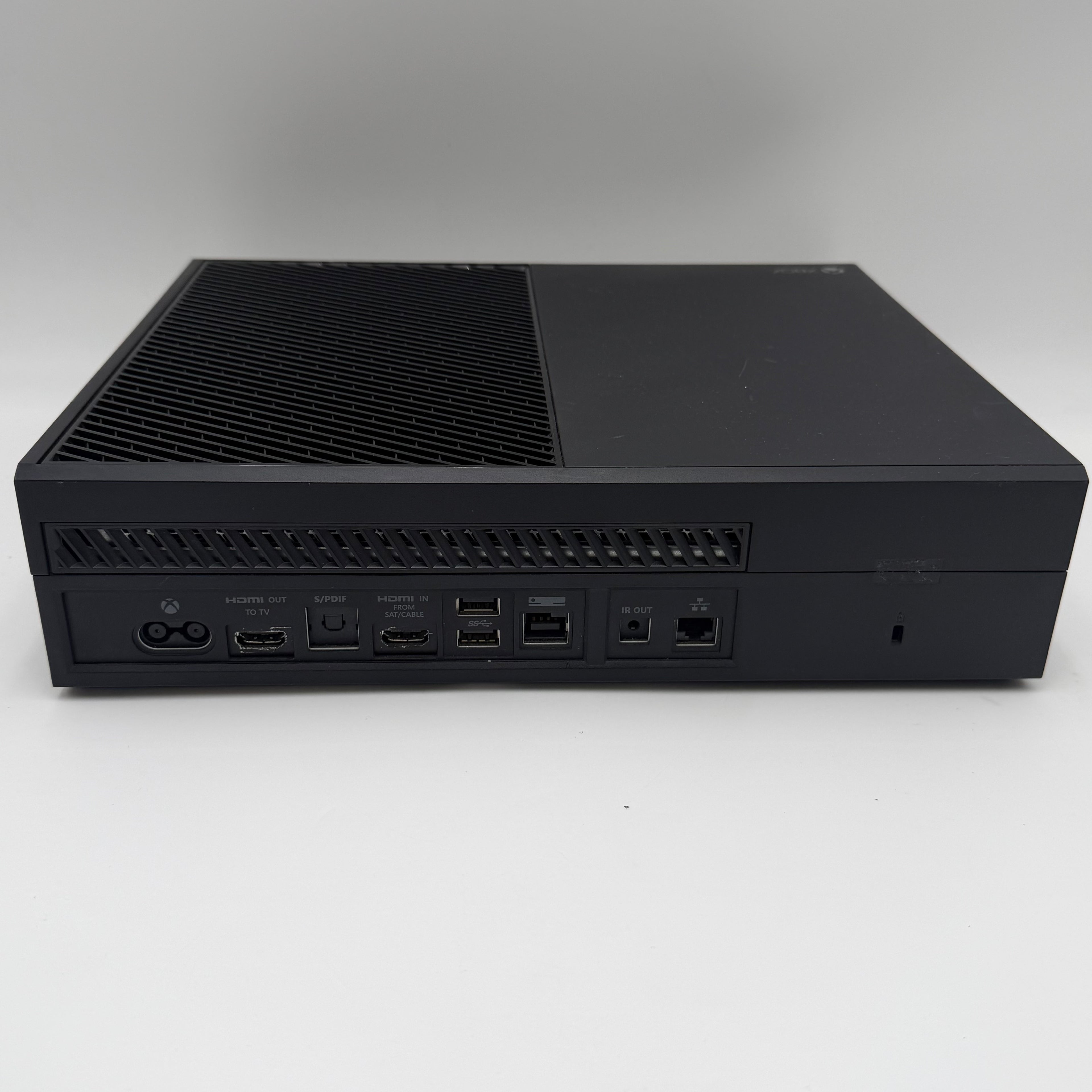 Microsoft Xbox One (1540) 2013 Console Black with Power cable