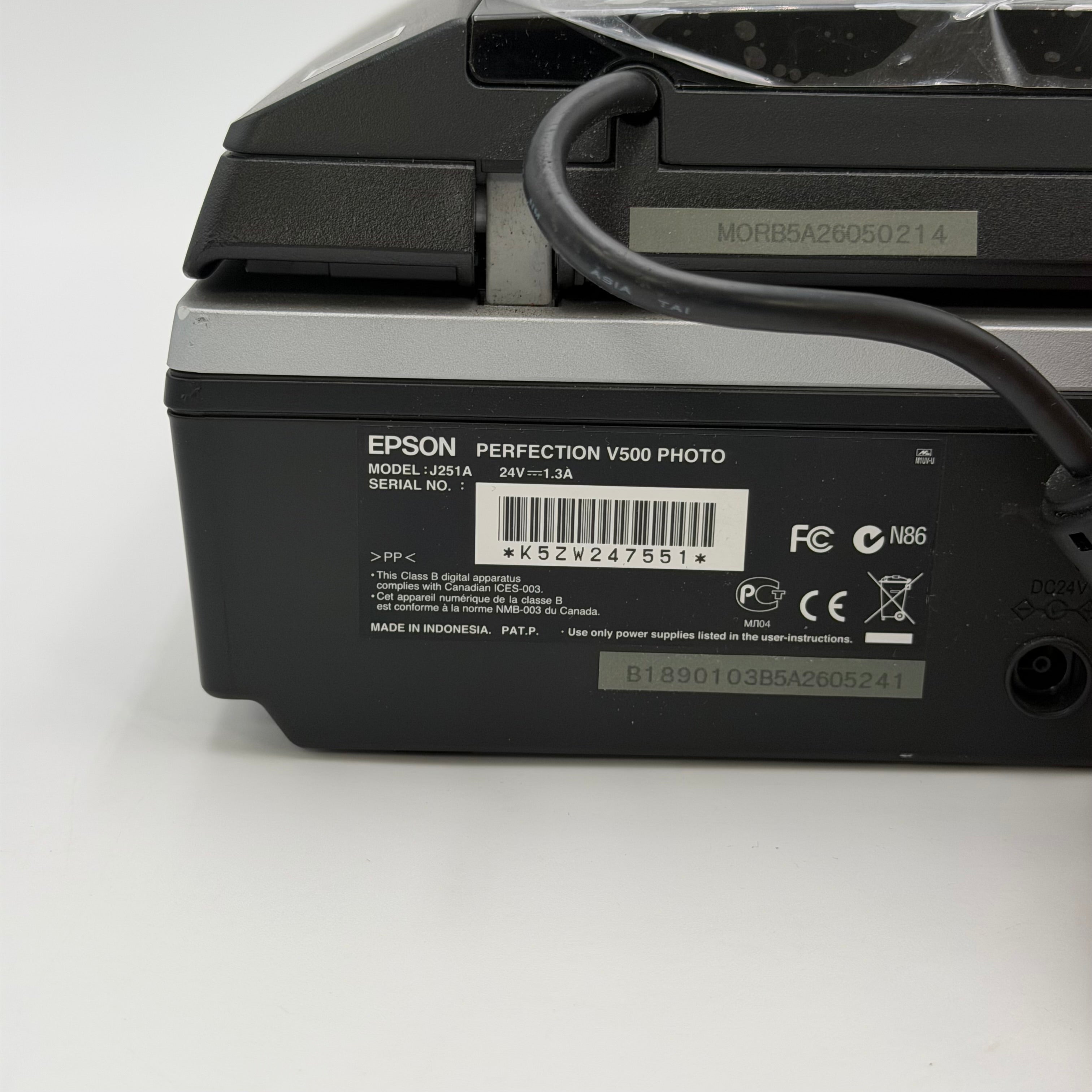 Epson Perfection V500 Photo Scanner w/ Power Adapter & Negative Holders Tested