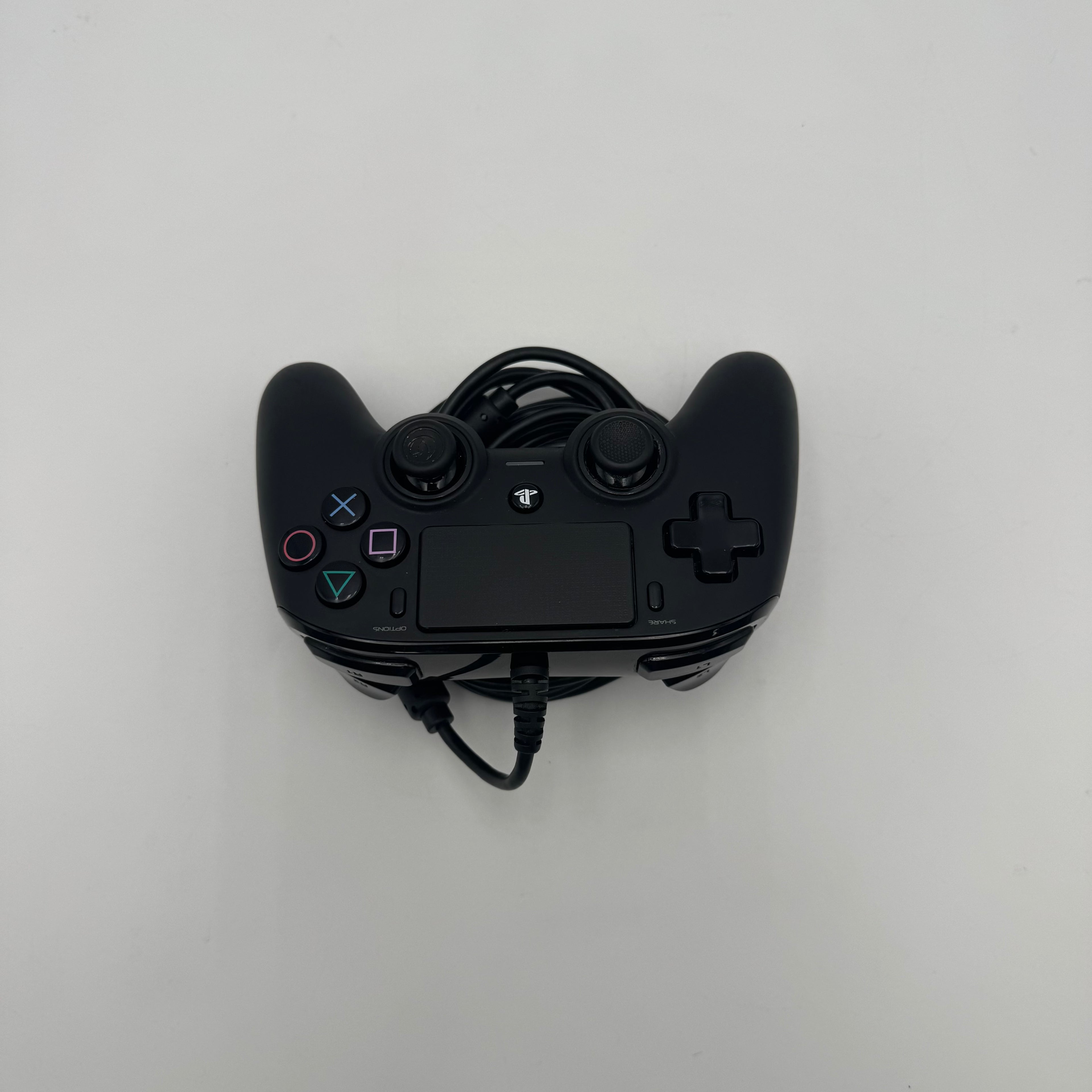 Nacon WIRED PS4 Compact Controller for PlayStation 4 & PC - Slight Stick Drift