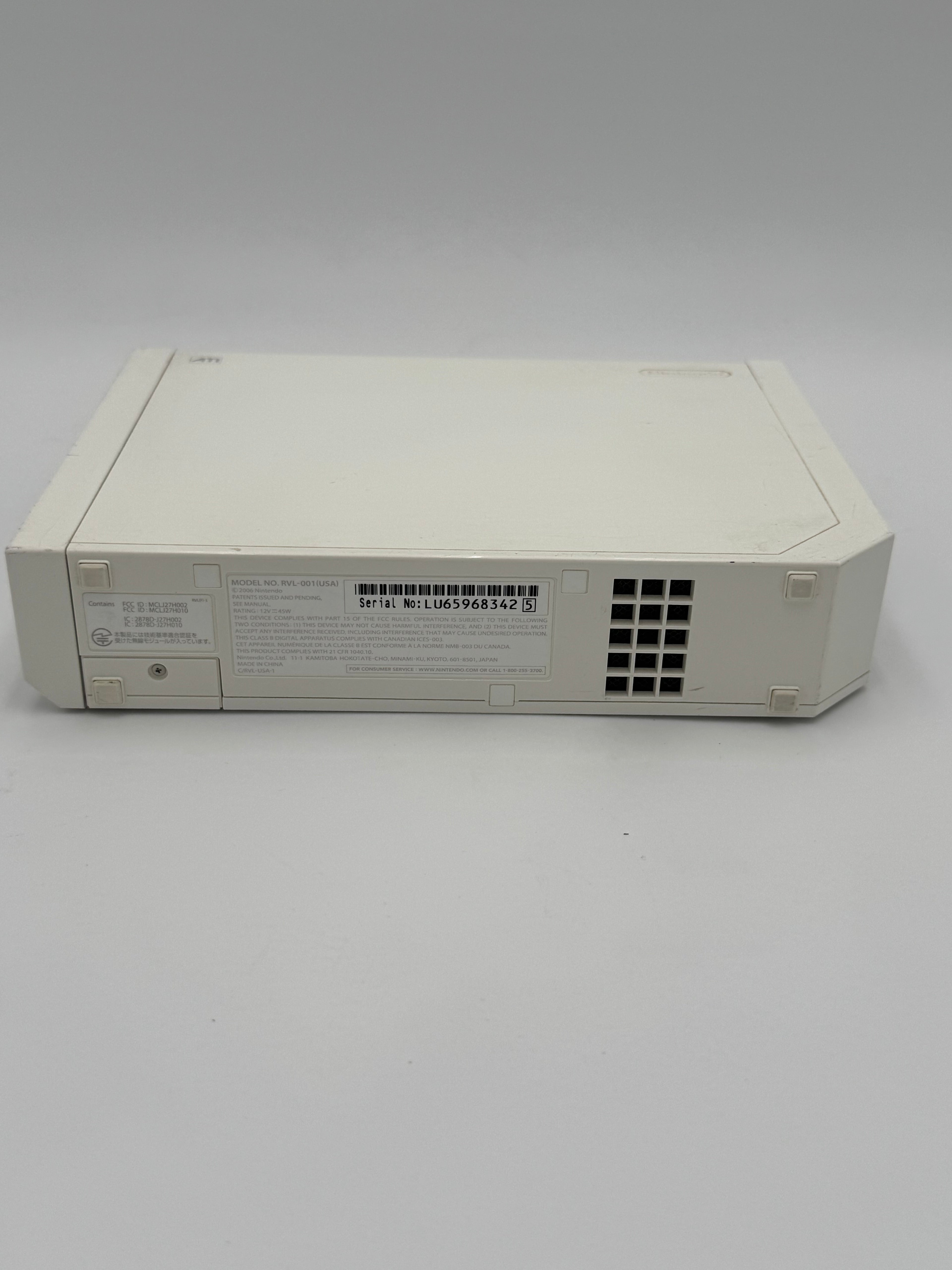 Nintendo Wii RVL-001 2006 Video Game Console - White