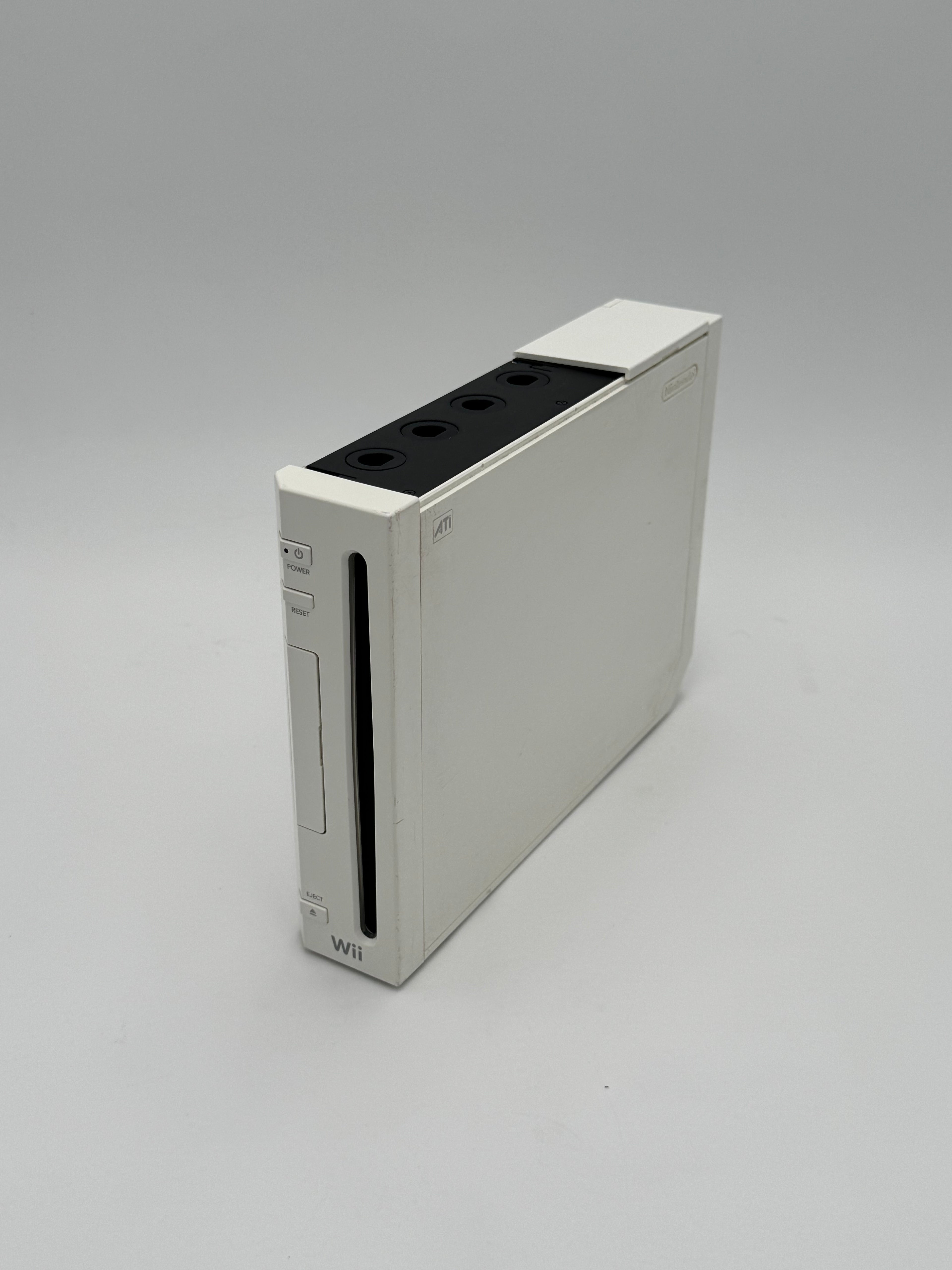 Nintendo Wii RVL-001 2006 Video Game Console - White