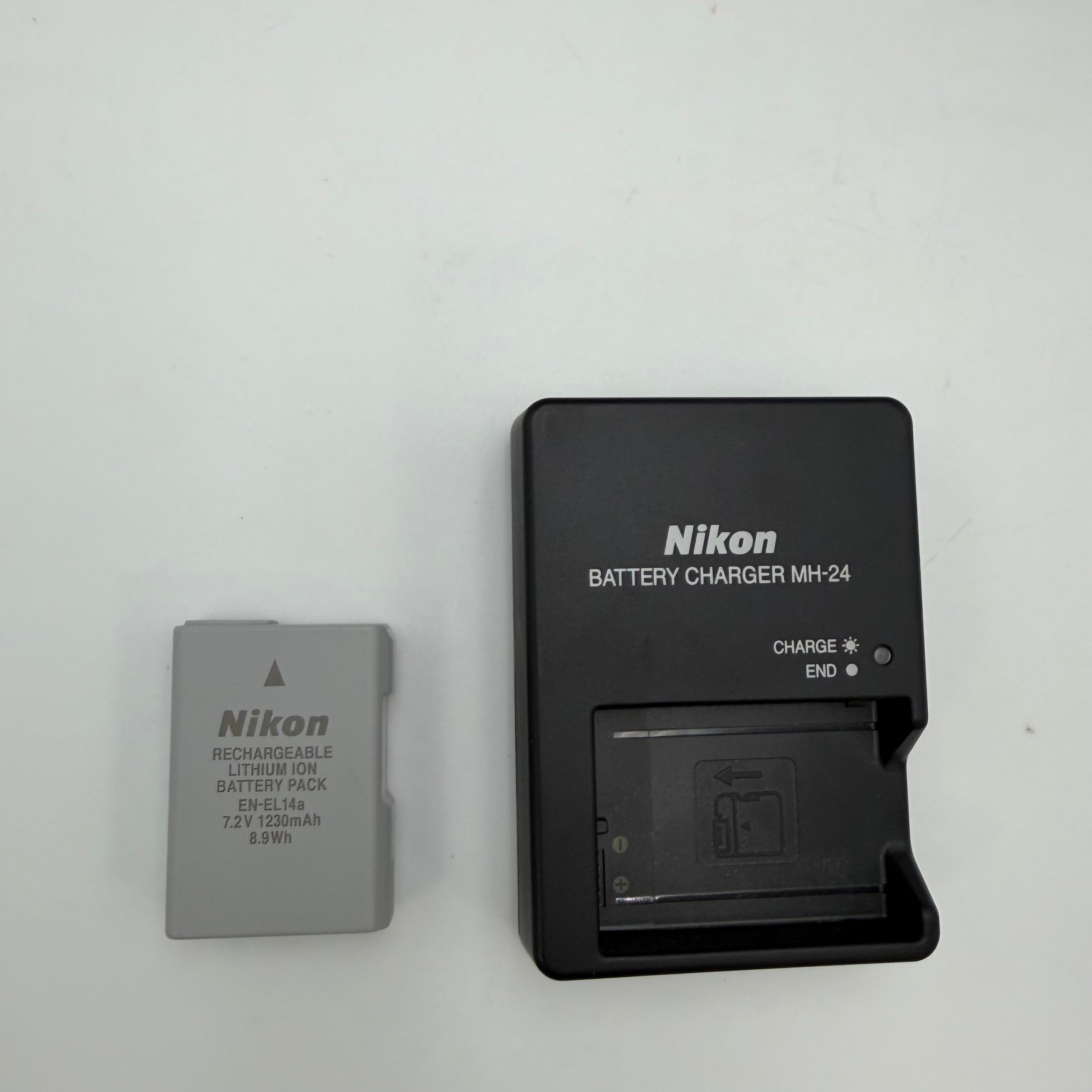 Nikon D5600 24.2 MP DSLR Camera - Black w/ 18-55mm, 70-300mm - FREE SHIPPING