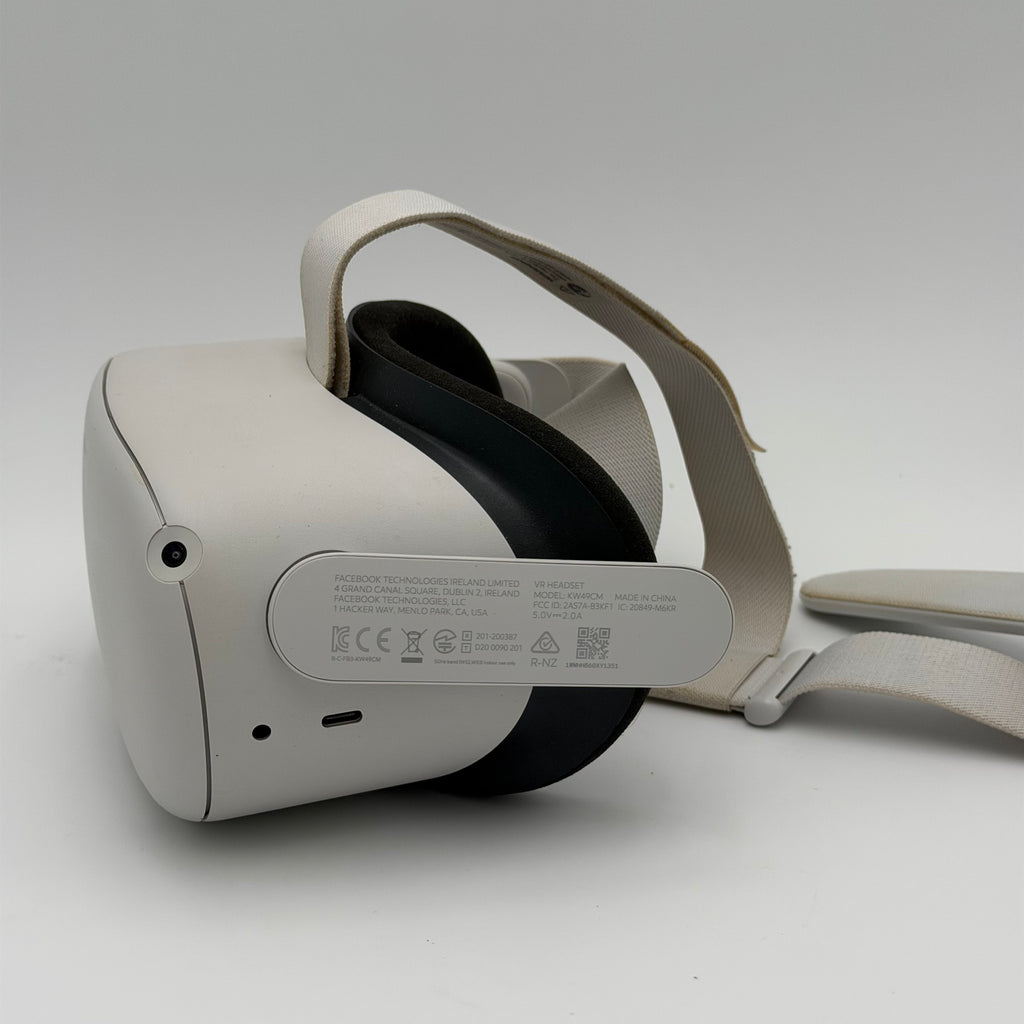 Meta Quest 2 VR Headset with Controllers 128gb