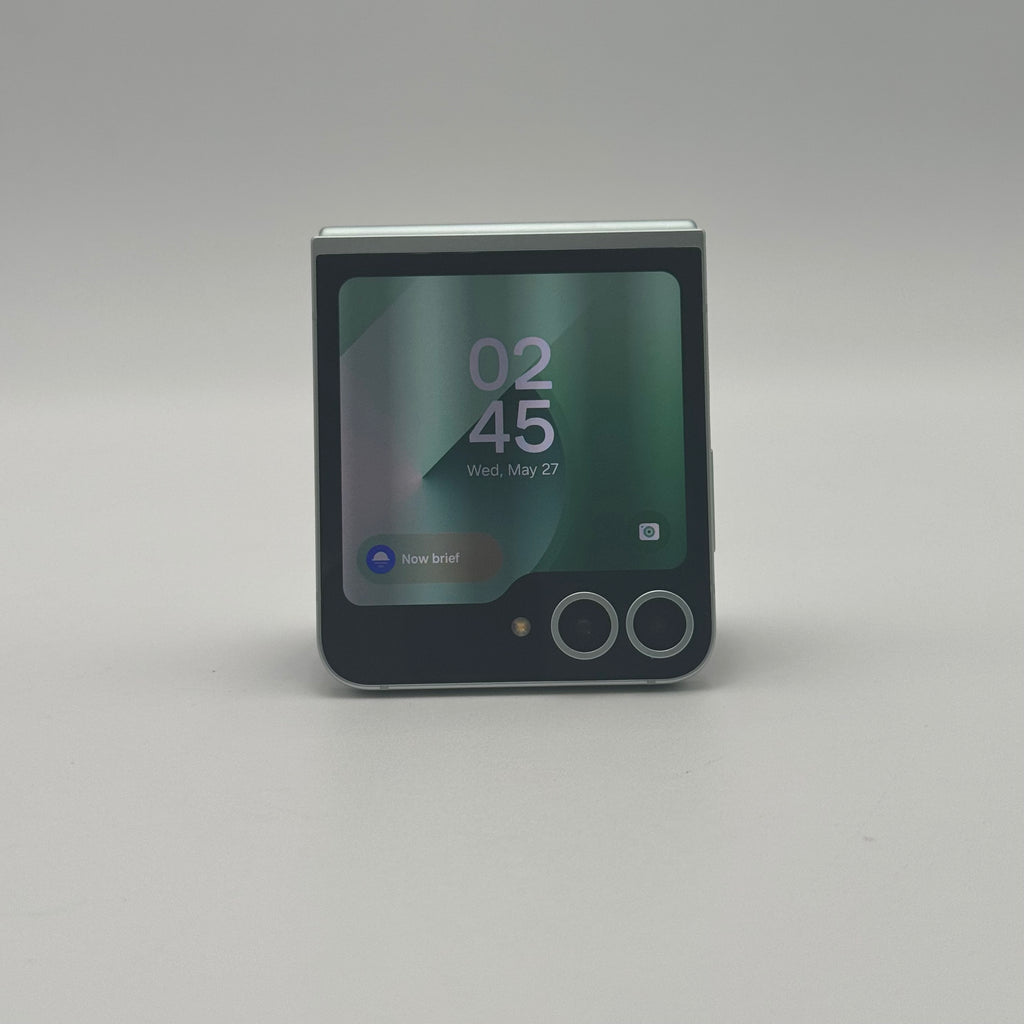 Samsung Galaxy Z Flip 6 512GB Unlocked Smartphone Green - Good Condition