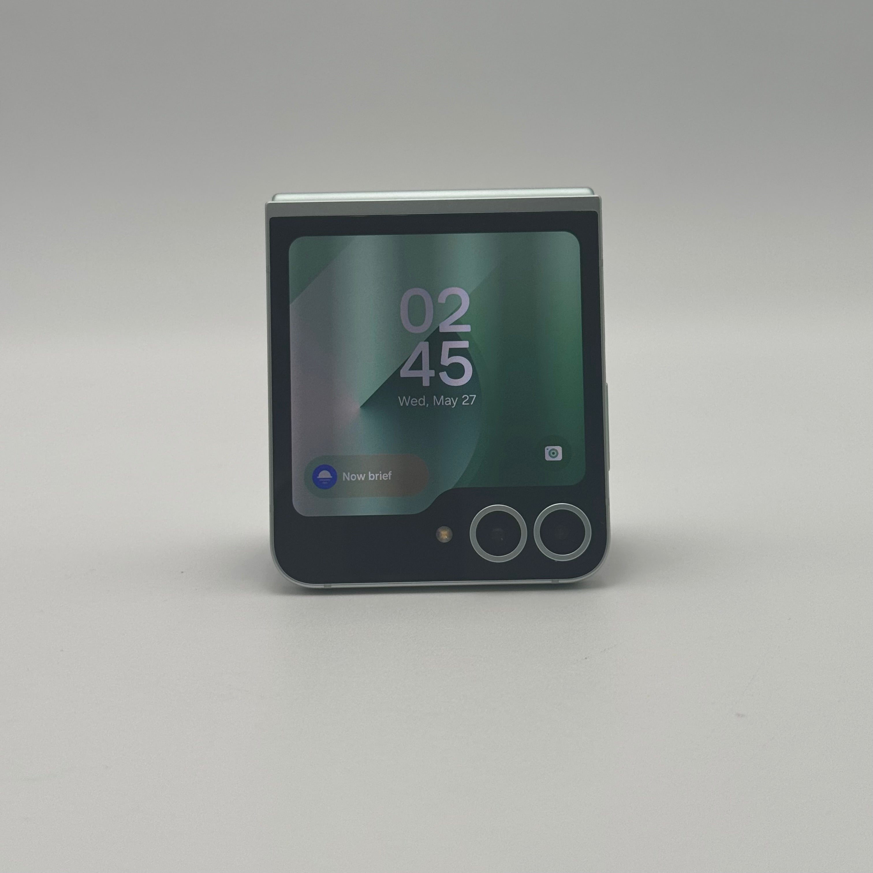 Samsung Galaxy Z Flip 6 512GB Unlocked Smartphone Green - Good Condition