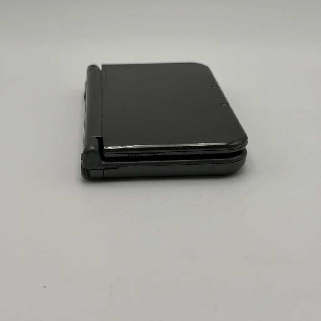 New Nintendo 3DS XL Black RED-001 - For Parts / Repairs