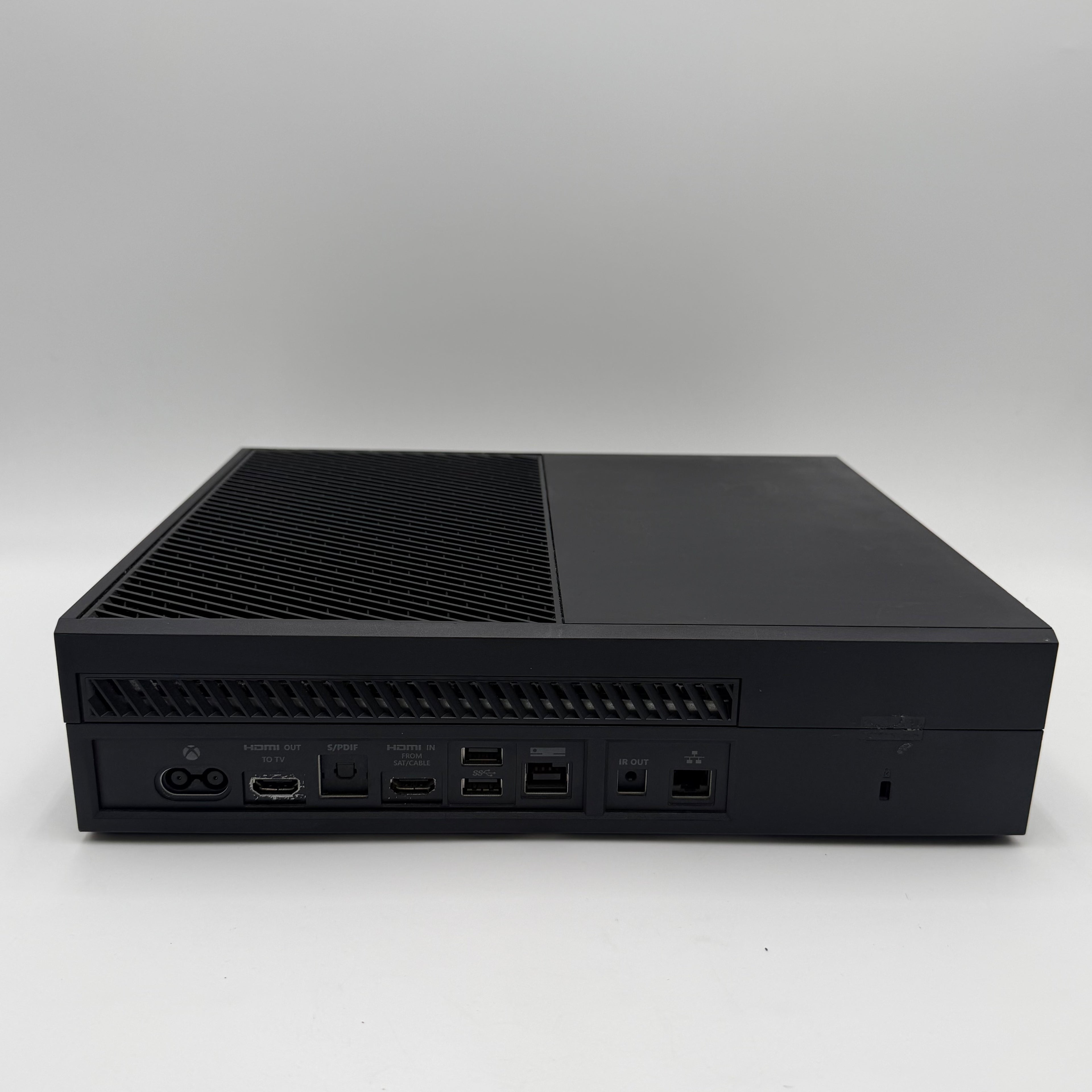 Microsoft Xbox One (1540) 2013 500GB Black Console with Controller and HDMI Cable