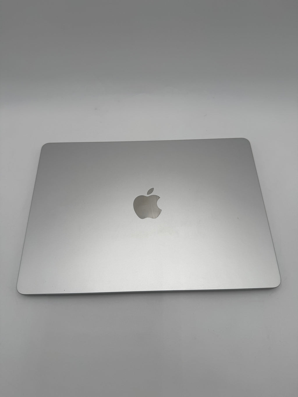 Apple MacBook Air 15-inch M4 A3240 2025 16GB RAM 256GB Silver Used A