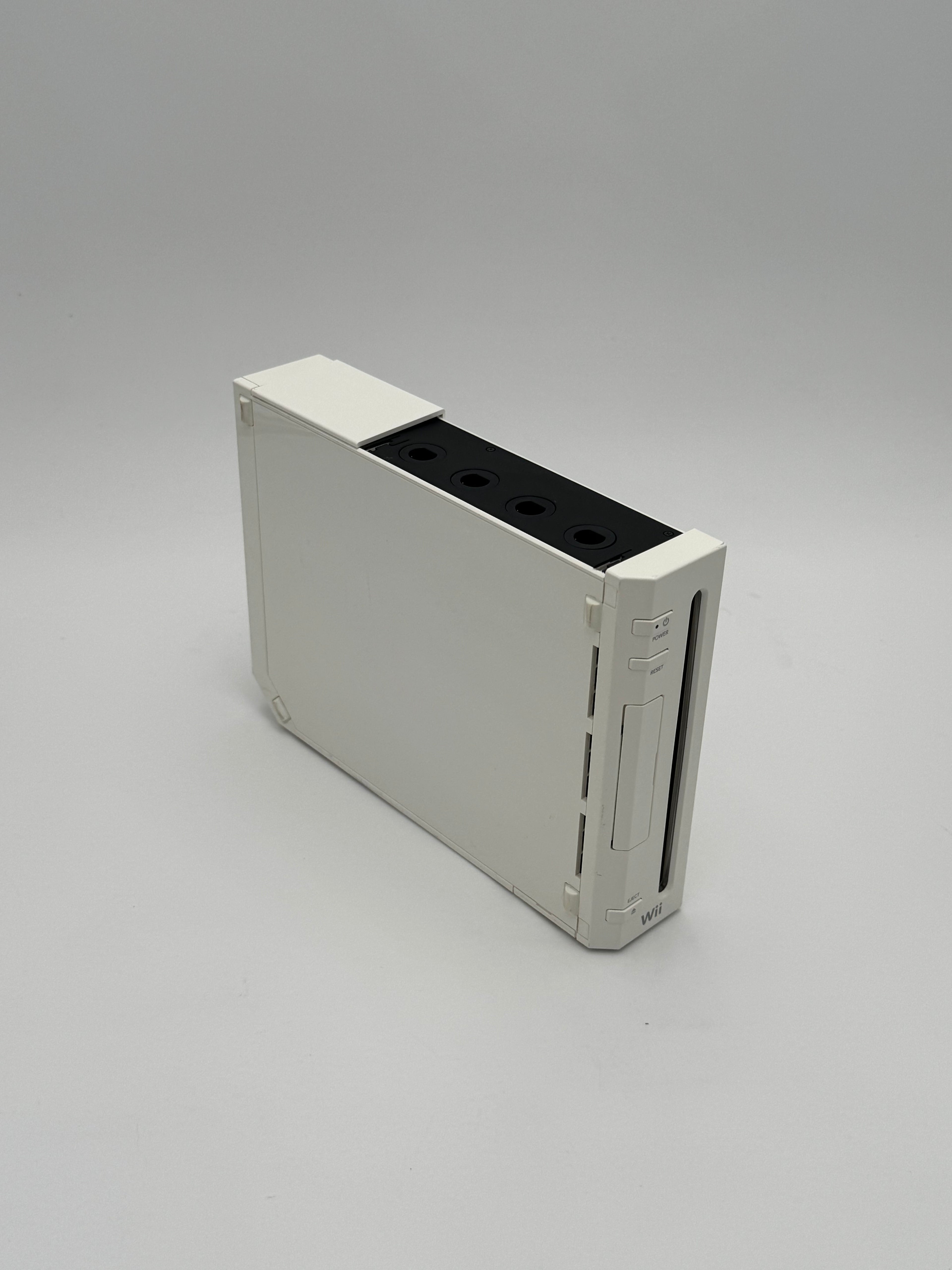 Nintendo Wii RVL-001 2006 Video Game Console - White