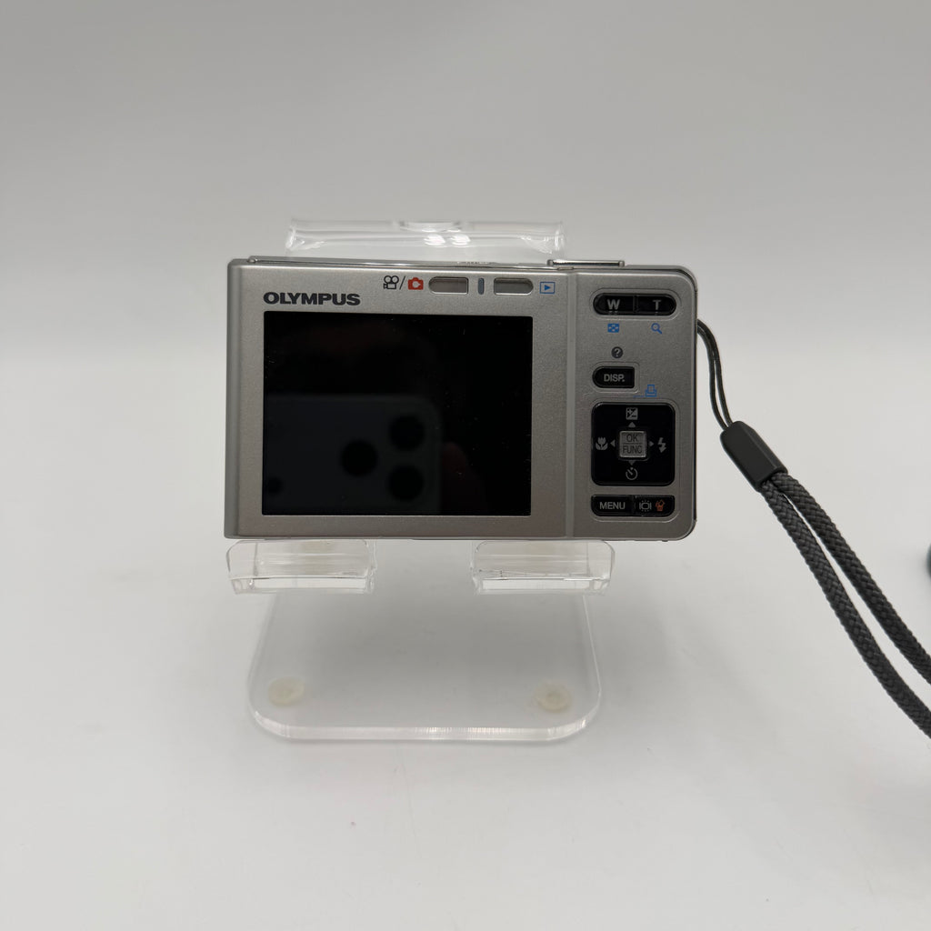 Olympus FE-360 Digital Camera No Charger