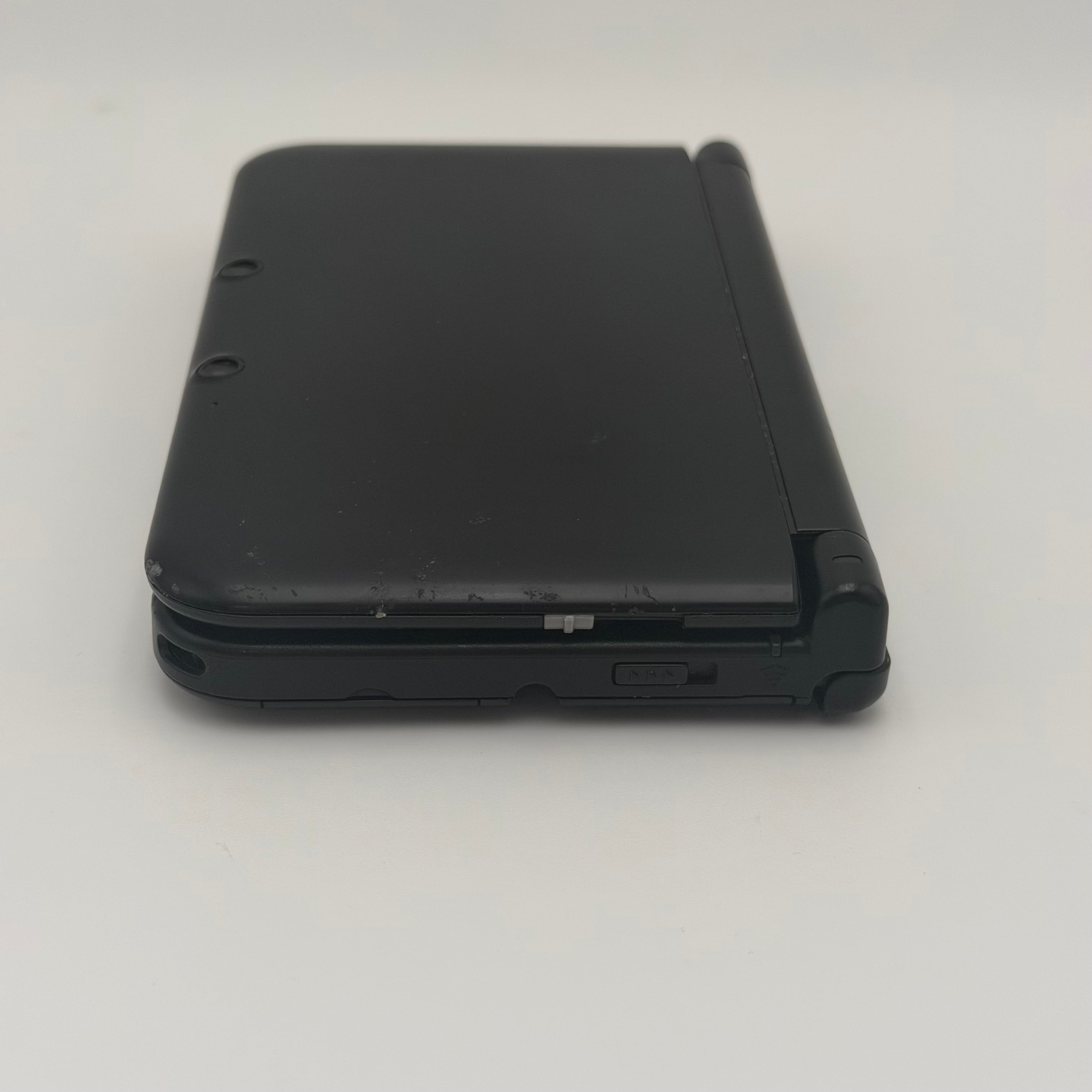 Nintendo 3DS XL (SPR-003) Black For Parts Repair - No Power Charge