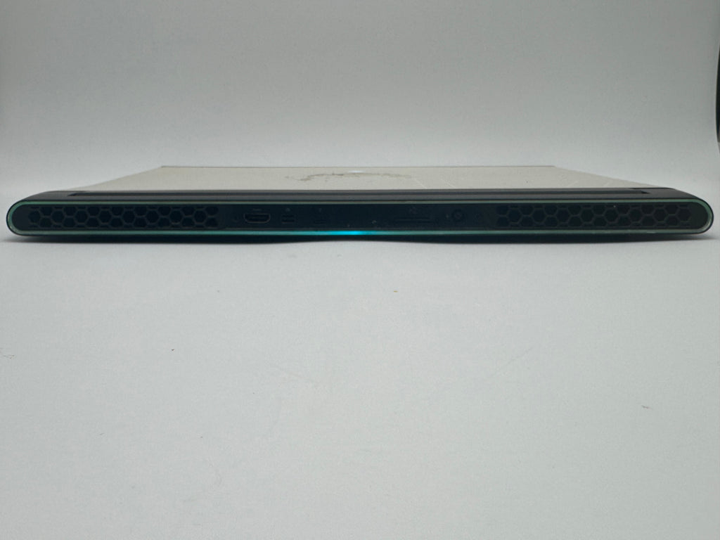 Cracked Screen OS Reset Alienware m17 R2 Laptop - Core i7, 16GB RAM, 512GB SSD, 17", Black