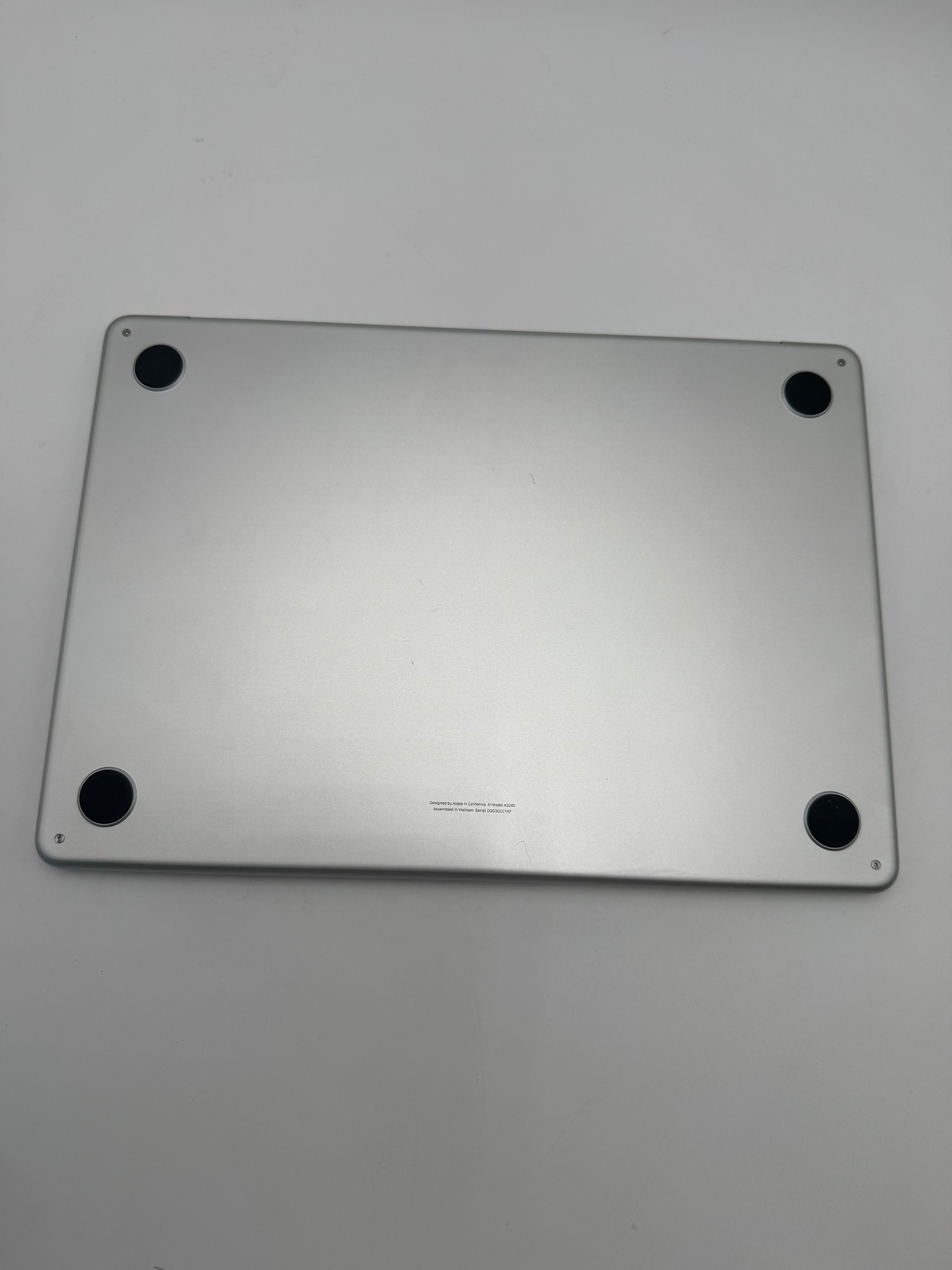 Apple MacBook Air 15-inch M4 A3240 2025 16GB RAM 256GB Silver Used A