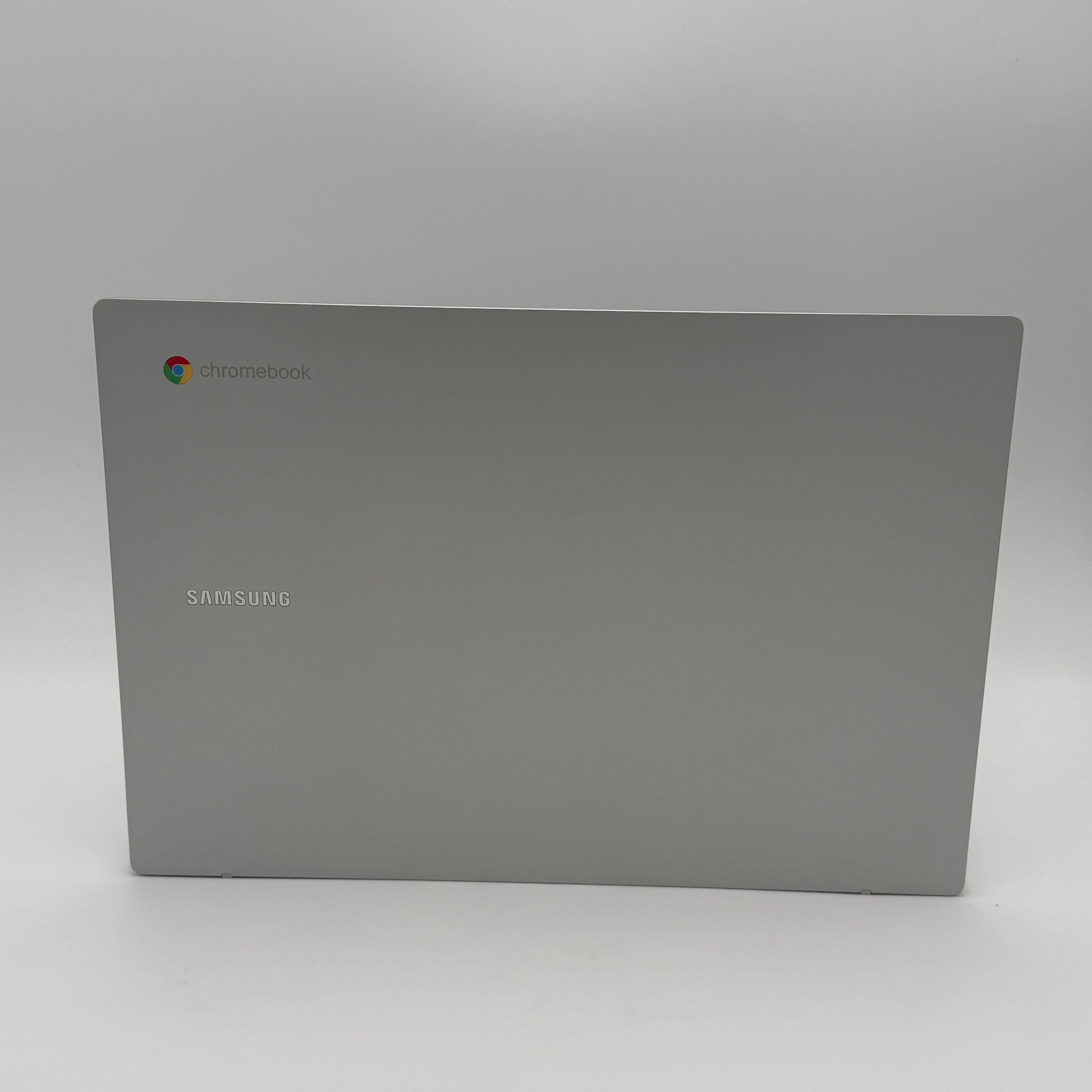Samsung Chromebook XE345XDA 14" Intel Celeron 4GB RAM 32GB Silver + Charger - Good Condition