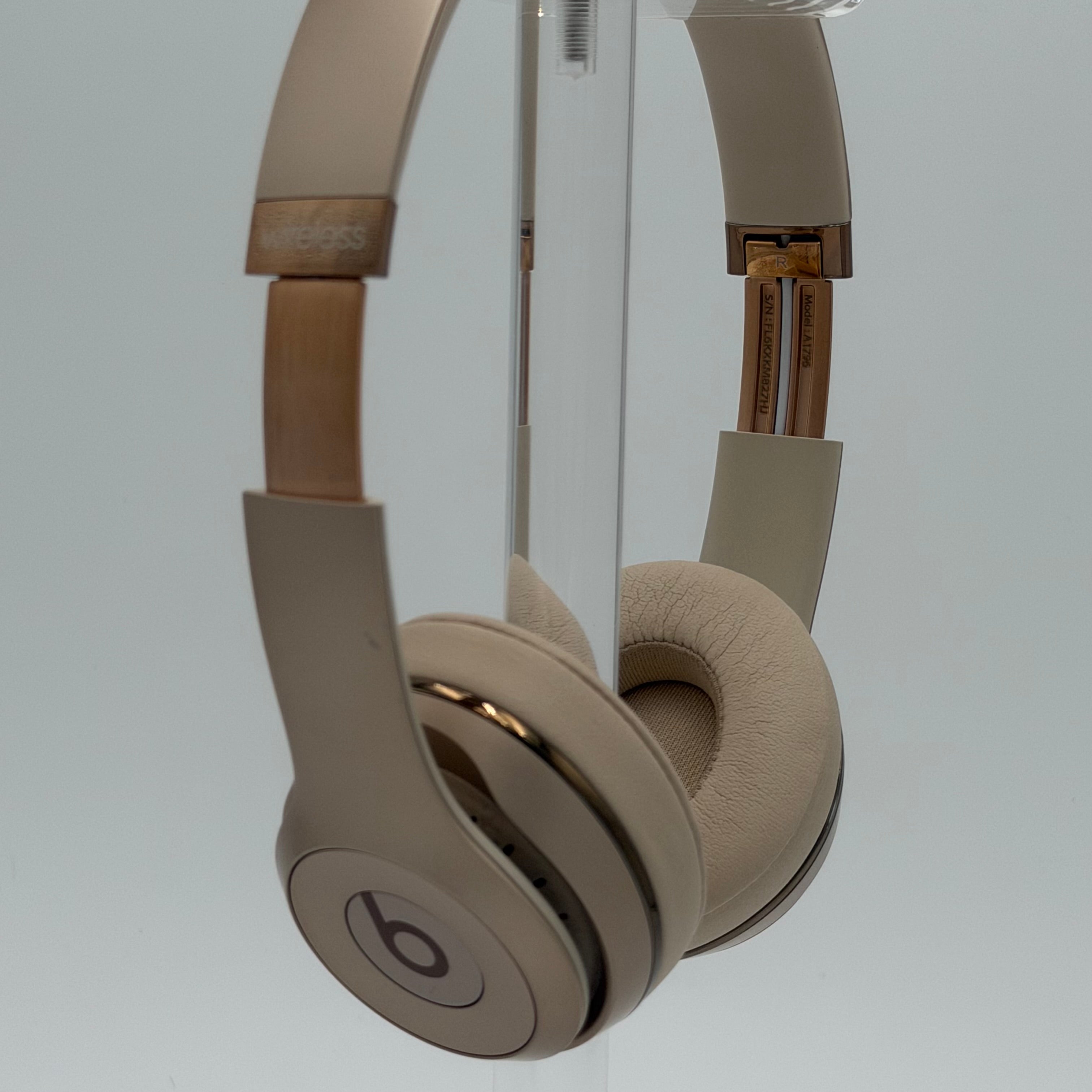 Beats Solo 3 Wireless  Headphones - Gold