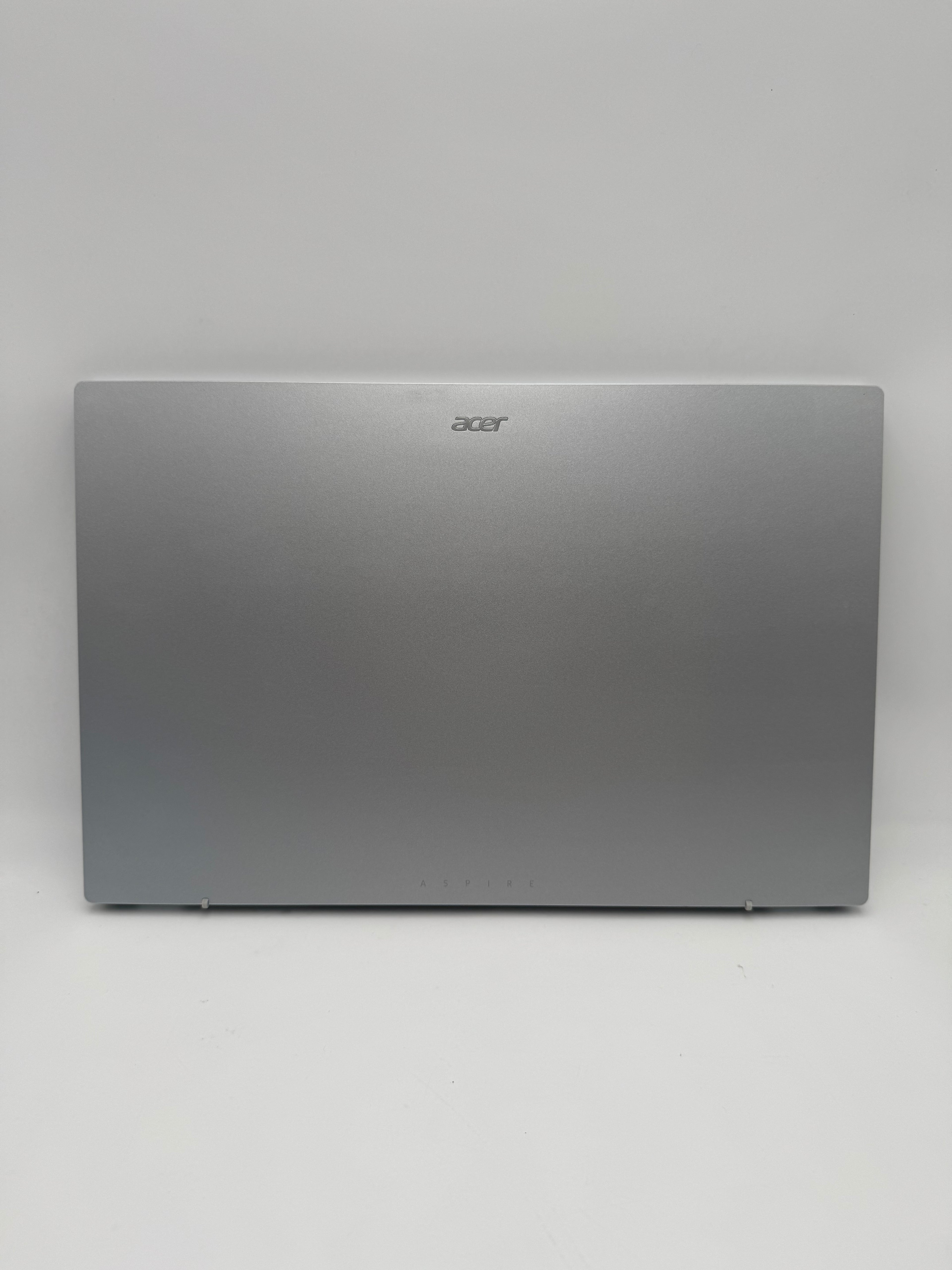 Acer Aspire 3 15 N23C3 Laptop AMD Ryzen 3 8GB 128GB 14-Inch Silver Used