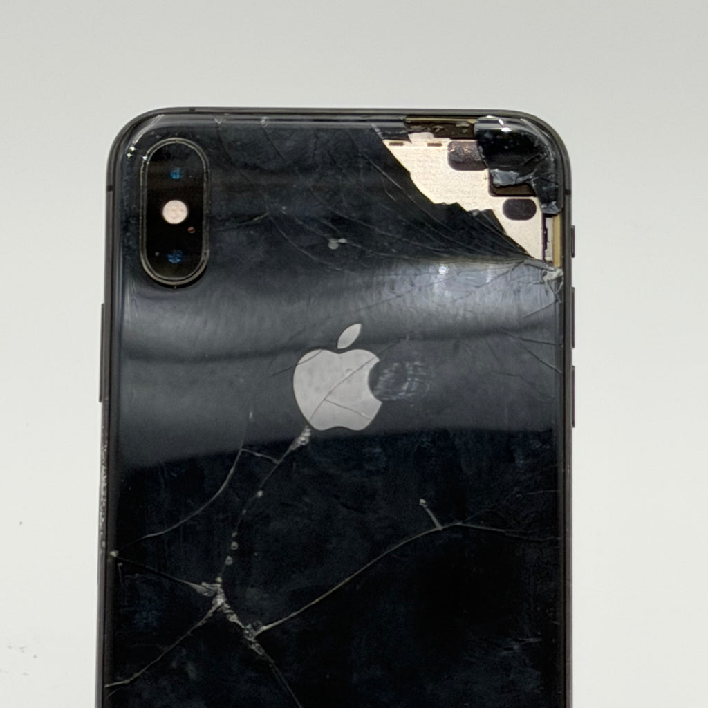 Broken Unlocked Apple iPhone XS Max - 64GB - Space Gray - Cracked Screen - No Charge