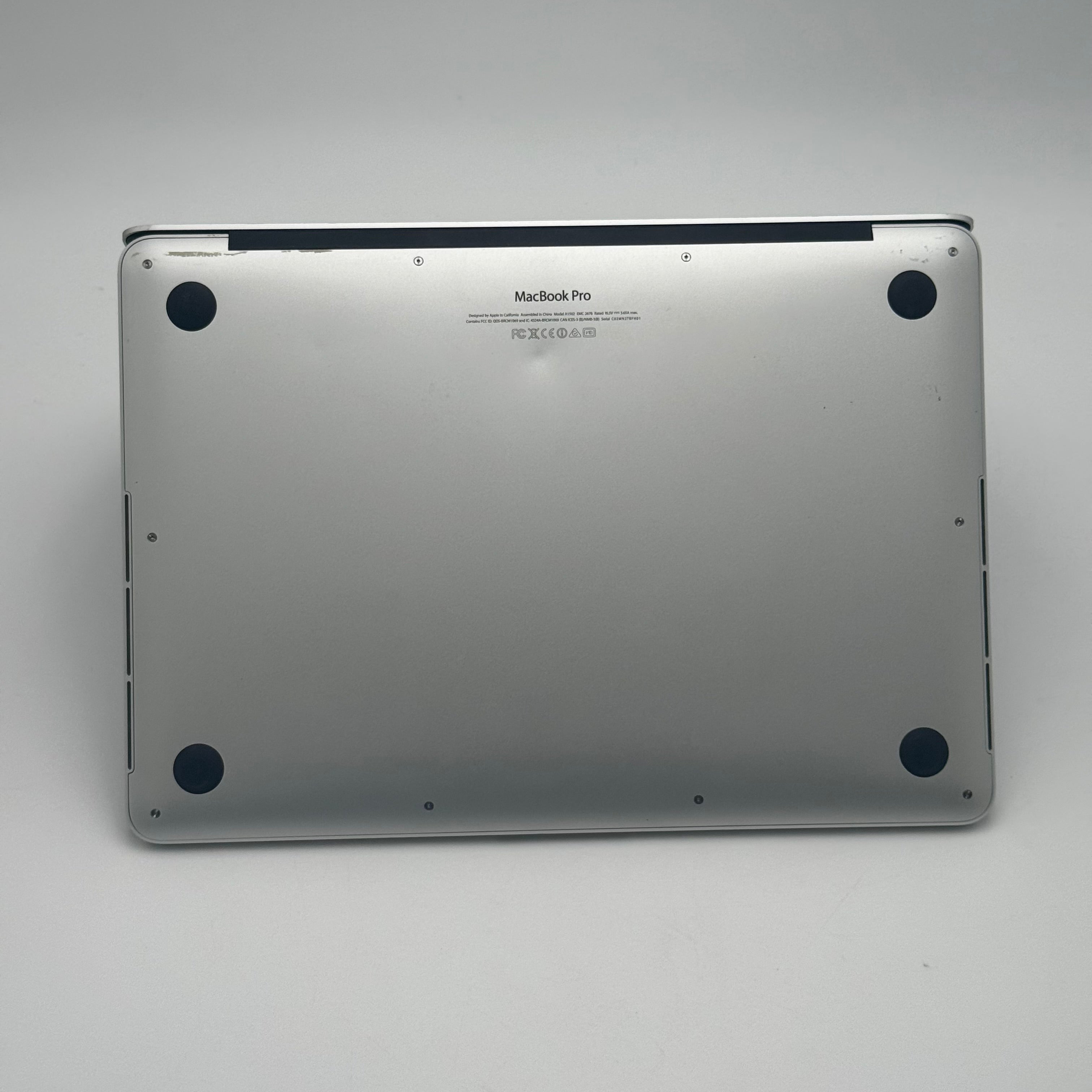 Apple MacBook Pro 13" (A1502) 2013 8GB RAM 500GB 2.6 GHz Dual-Core Intel Core i5 Silver