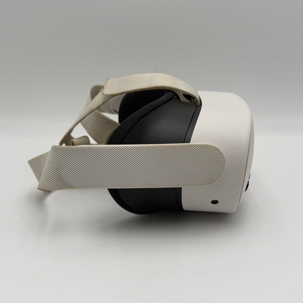 Meta Quest 3S 128GB VR Headset White Used - A